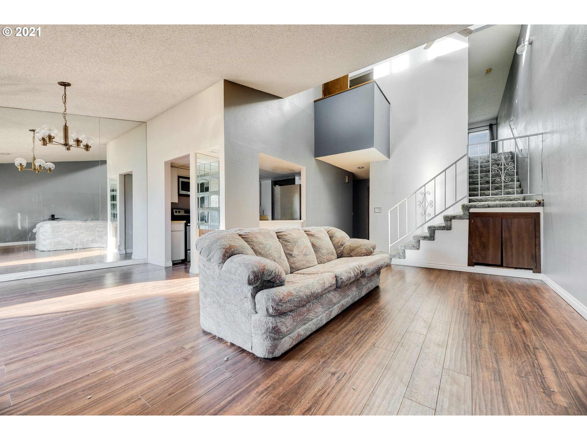 Photo #4: 21357233 Listing 