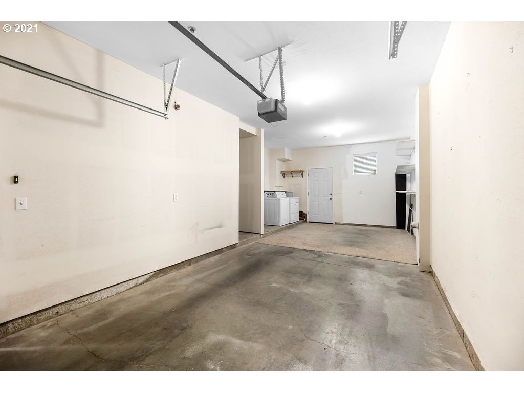 Photo #5: 21357617 Listing 