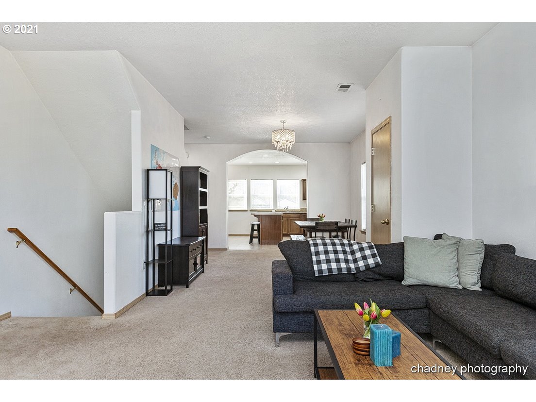 Photo #4: 21359085 Listing 