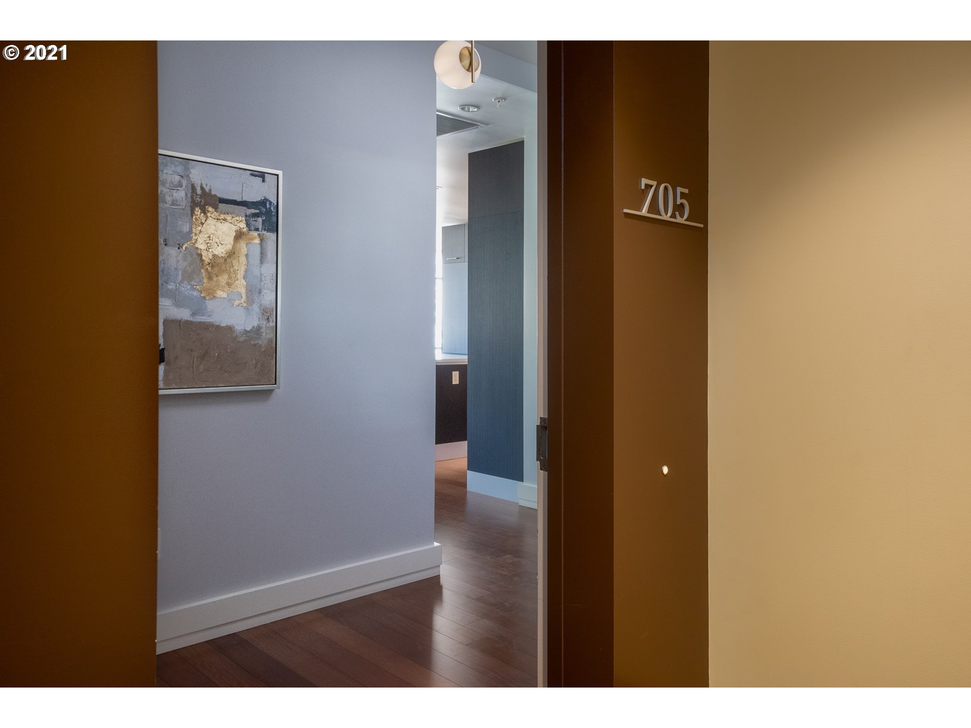 Photo #3: 21360783 Listing 
