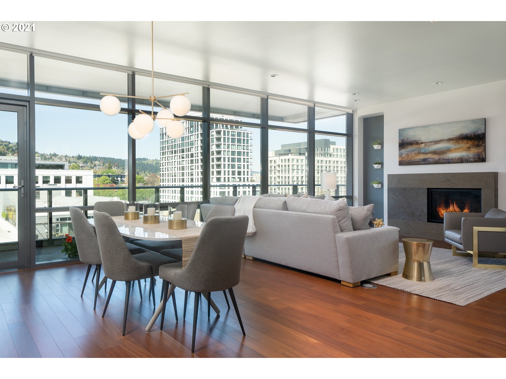 Photo #4: 21360783 Listing 