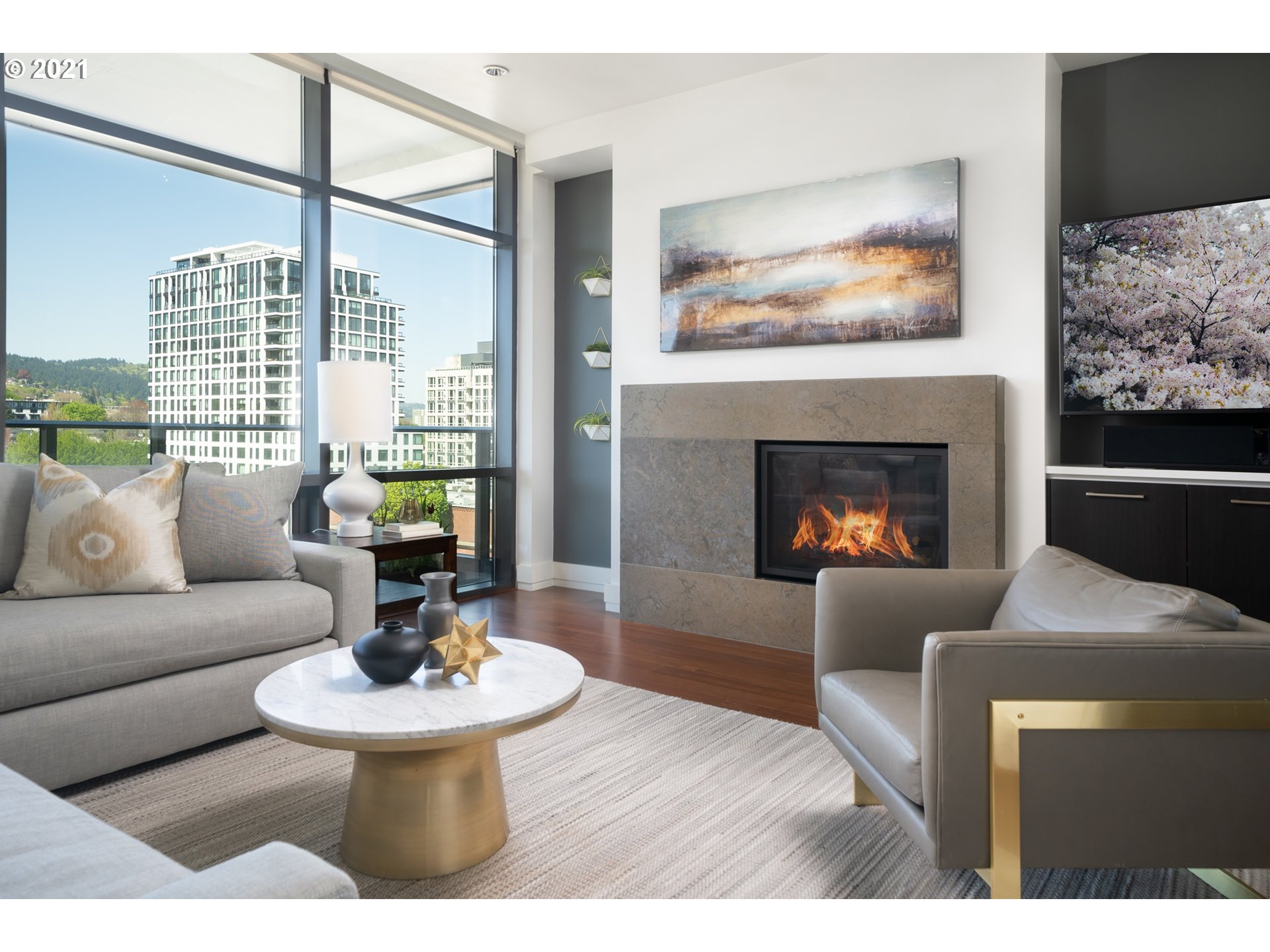 Photo #5: 21360783 Listing 