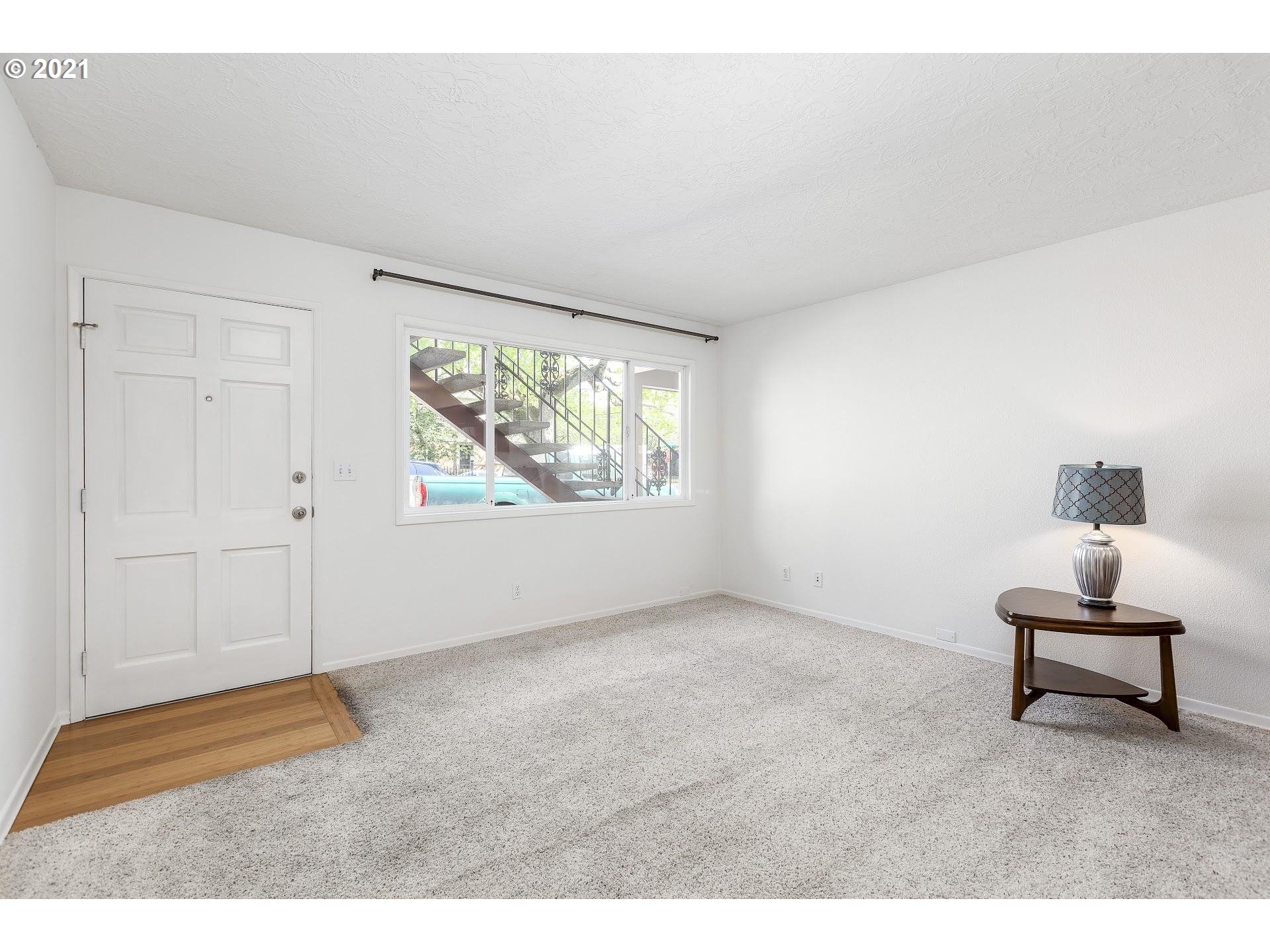 Photo #6: 21363520 Listing 