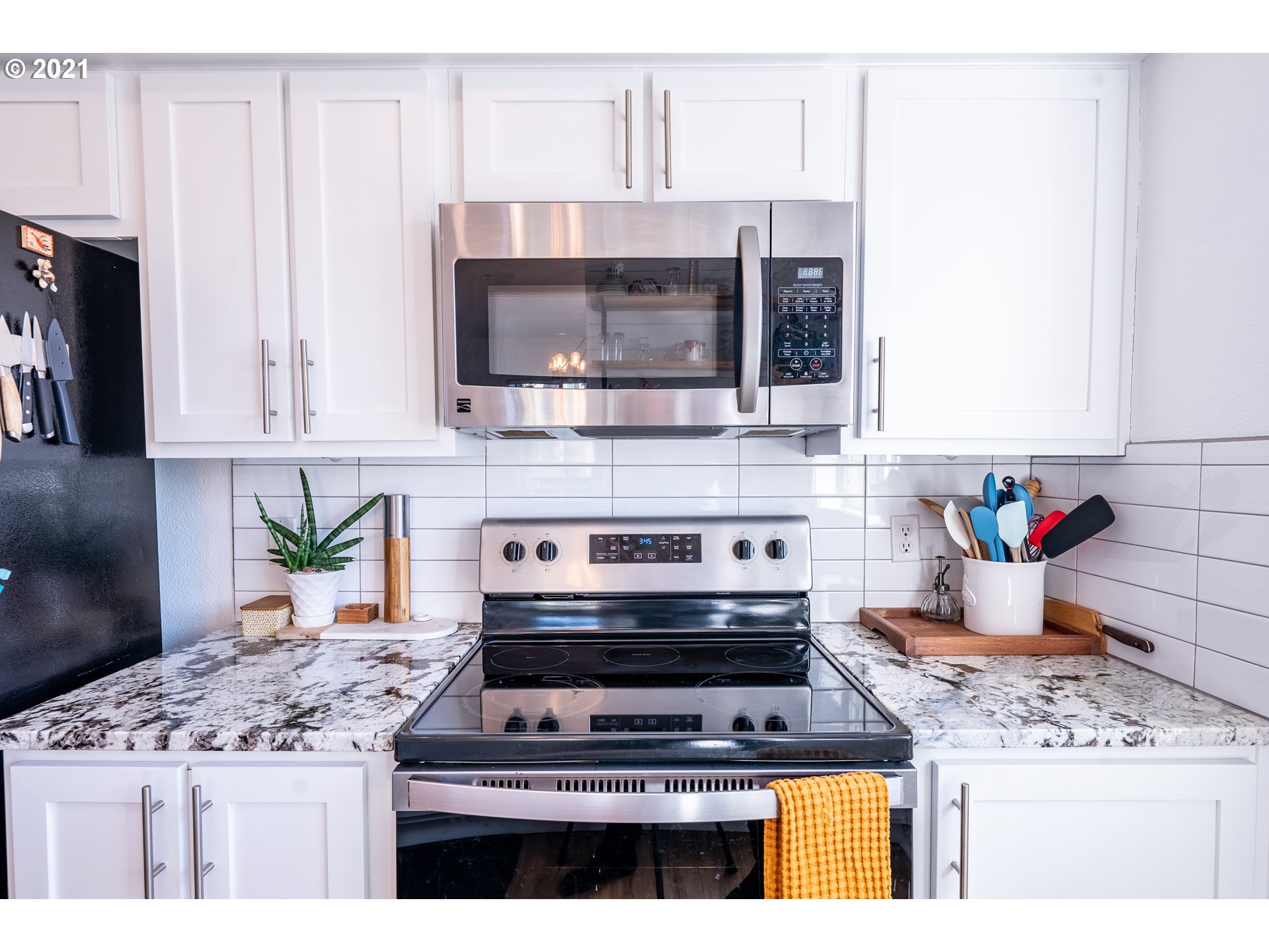 Photo #5: 21364875 Listing 