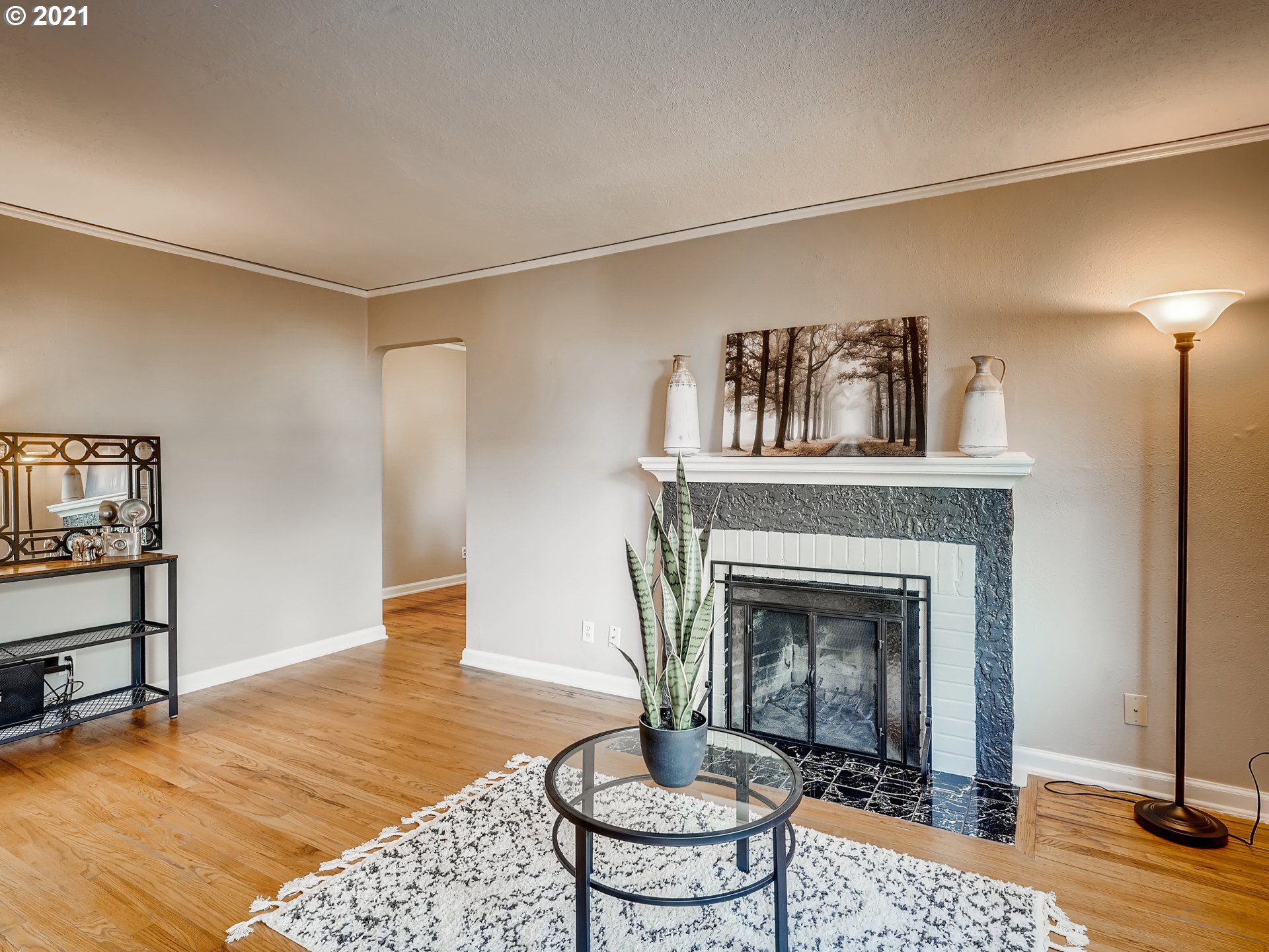 Photo #2: 21366250 Listing 