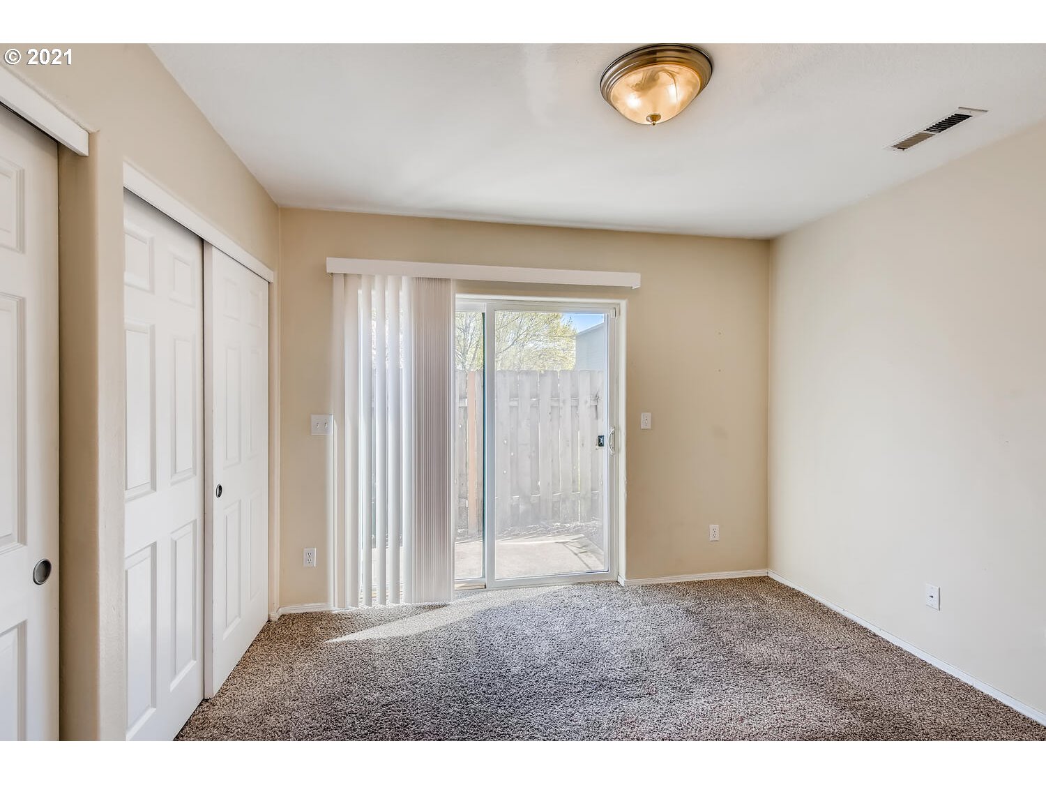 Photo #3: 21368129 Listing 