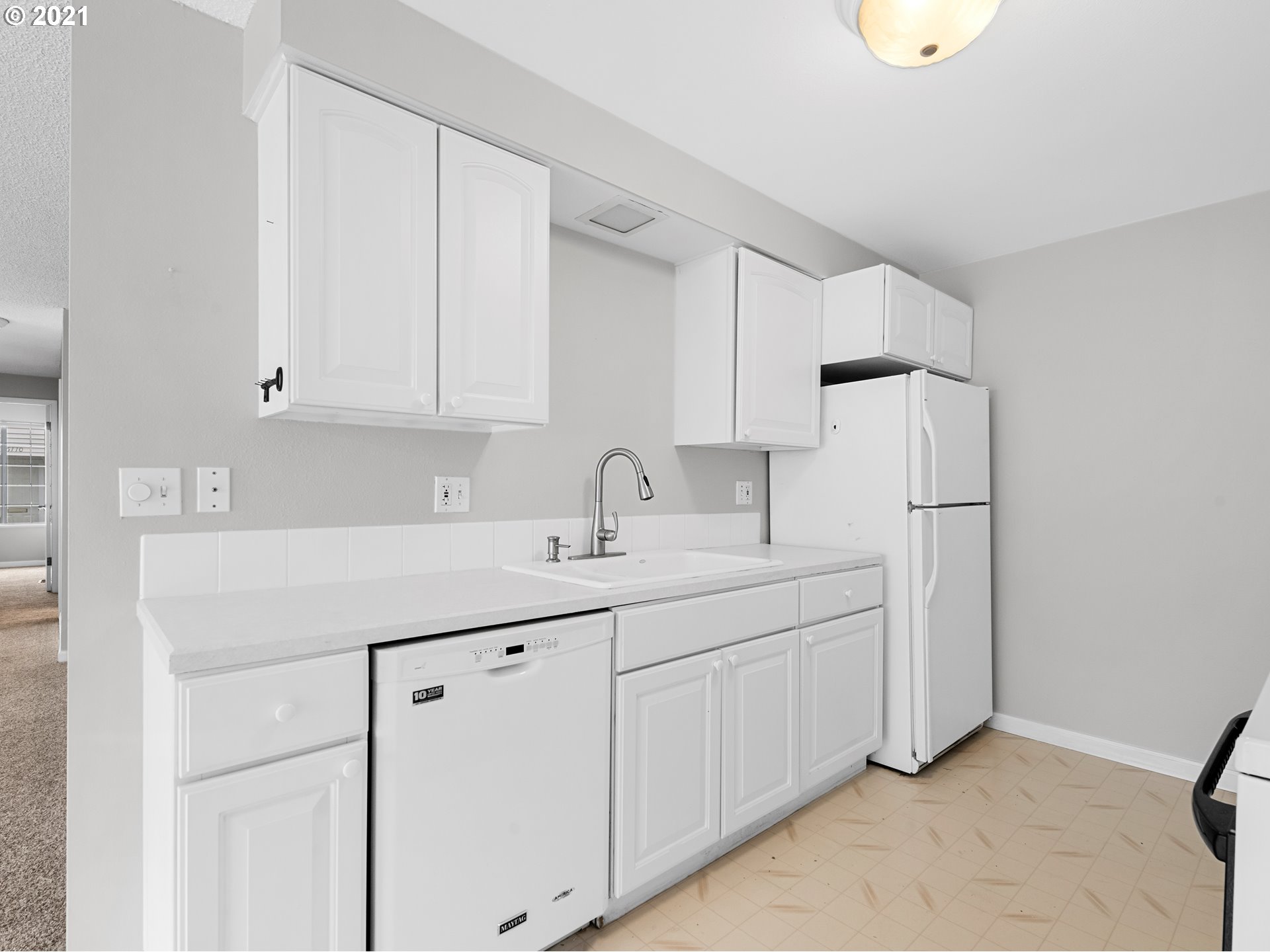 Photo #5: 21371053 Listing 