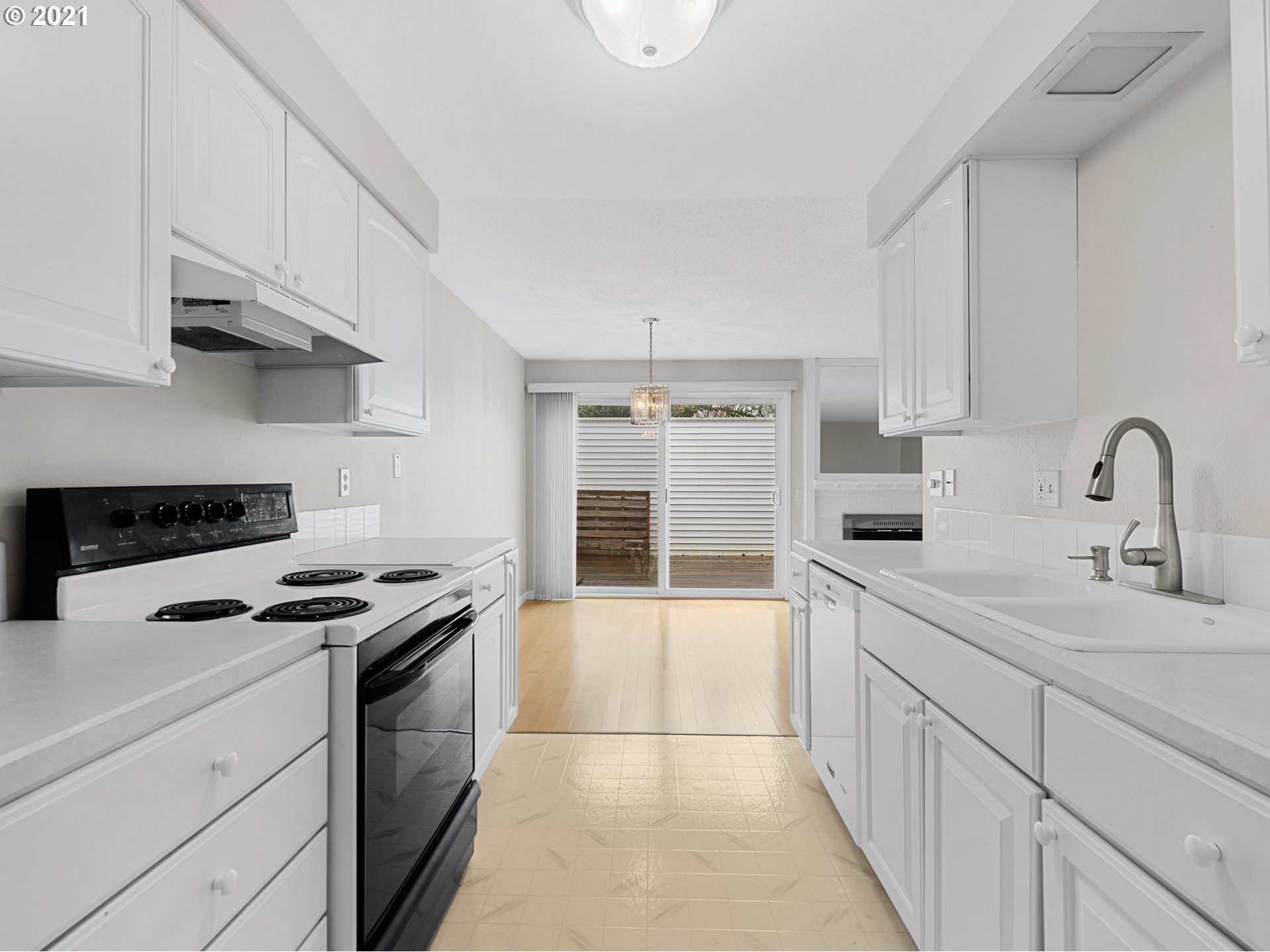 Photo #6: 21371053 Listing 