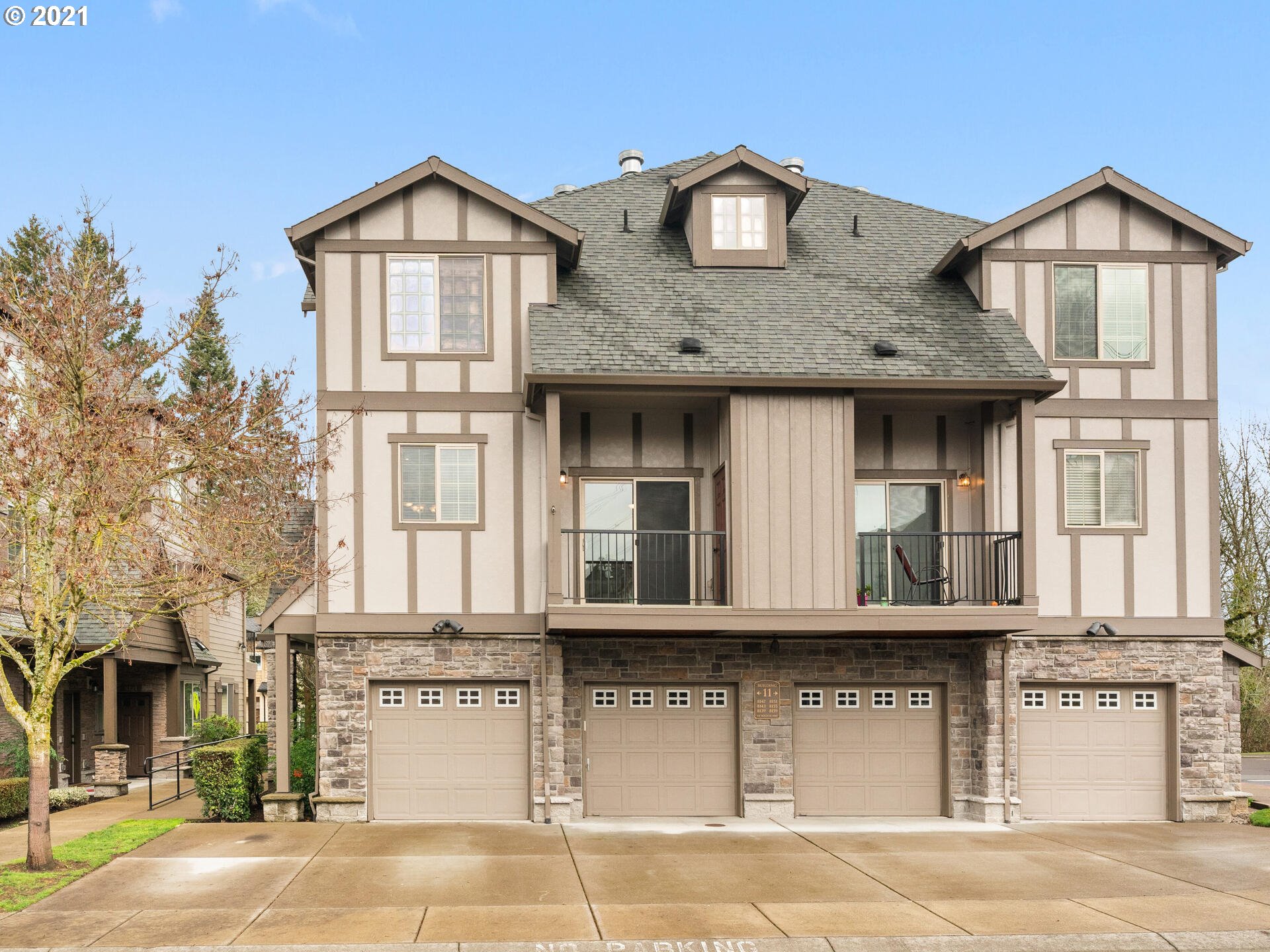 Photo #2: 21371776 Listing 
