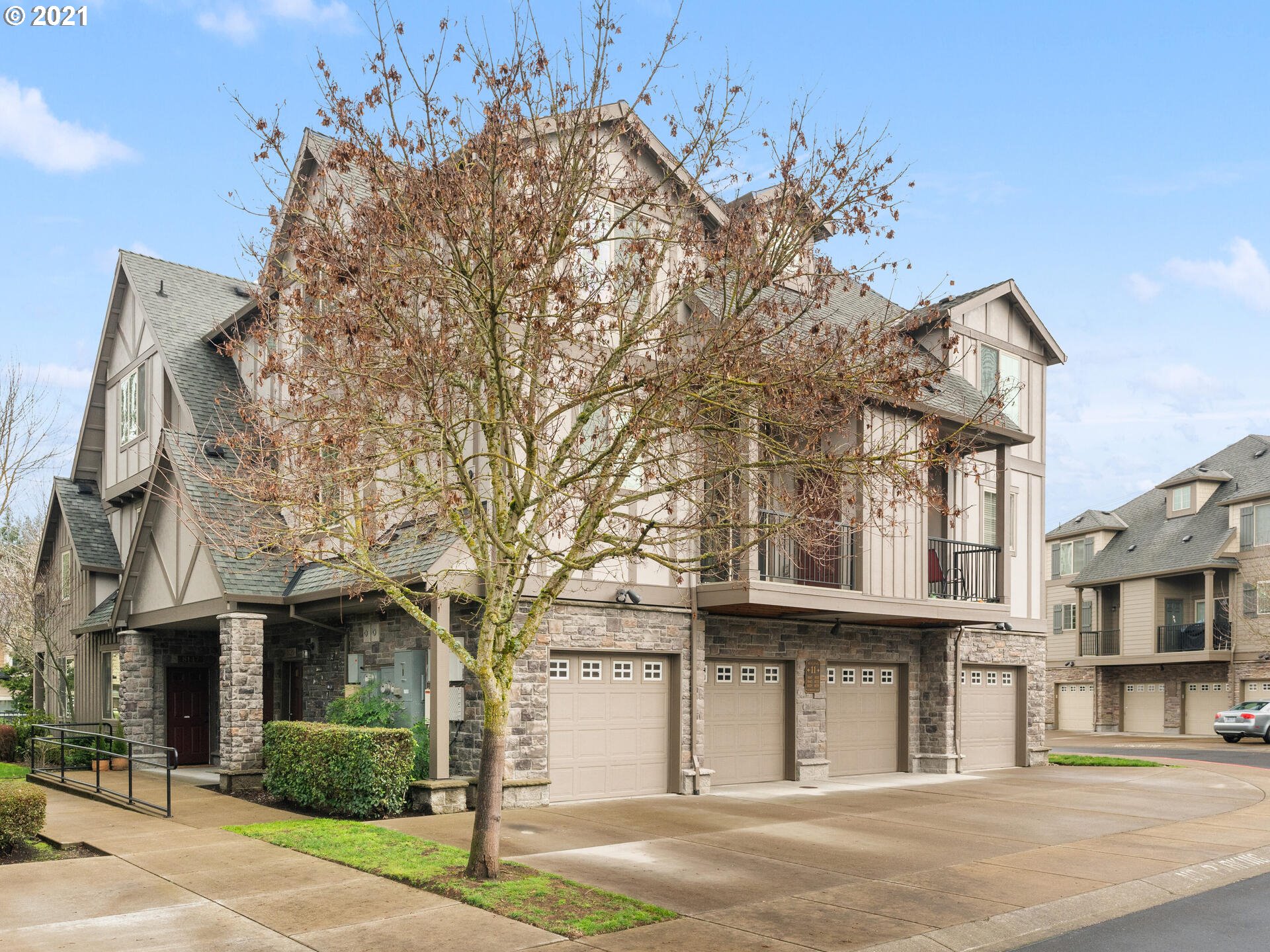 Photo #3: 21371776 Listing 