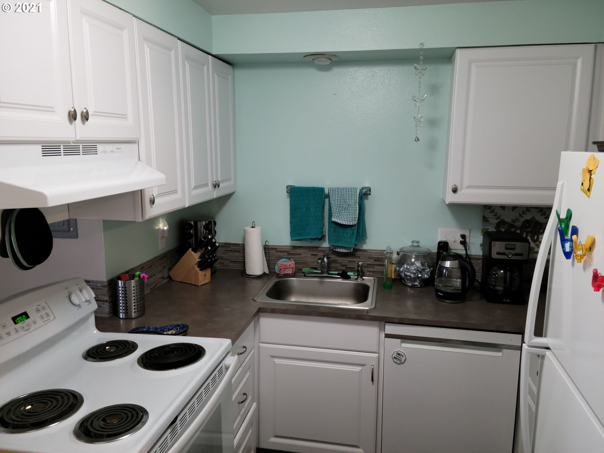 Photo #4: 21373575 Listing 