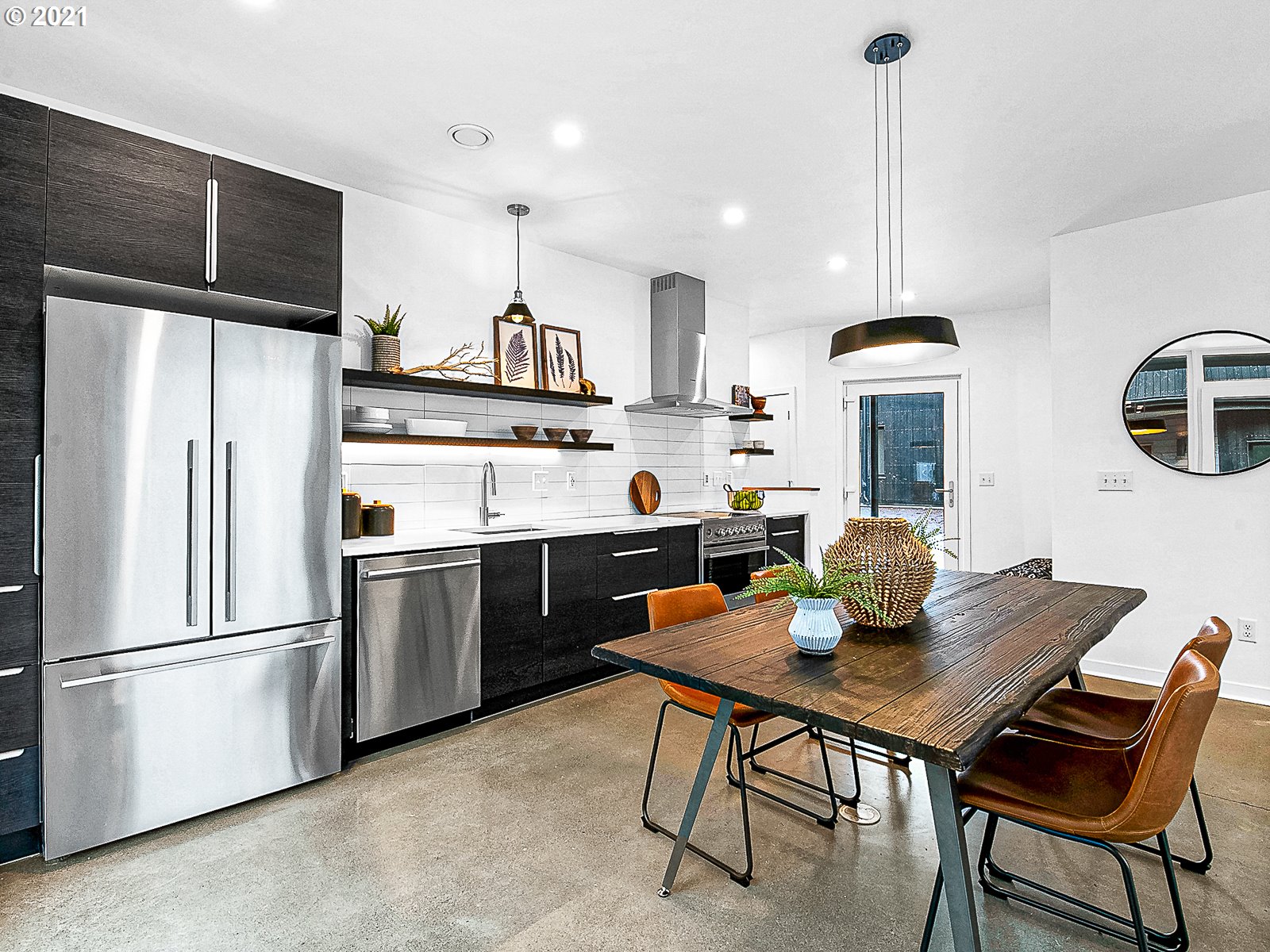 Photo #5: 21374061 Listing 