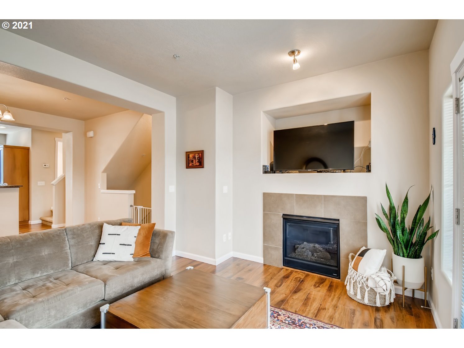 Photo #3: 21381028 Listing 
