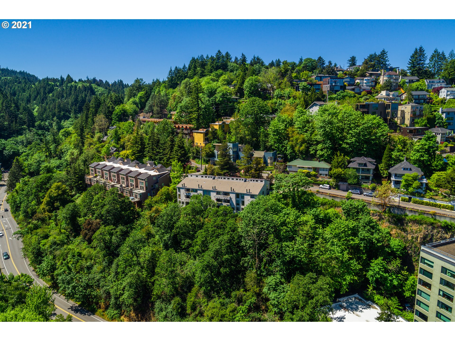 Photo #2: 21382543 Listing 