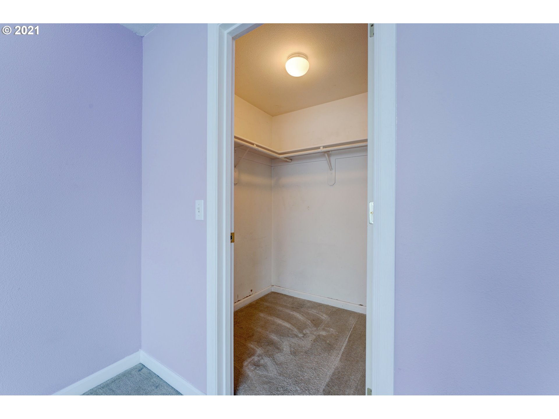 Photo #4: 21383262 Listing 