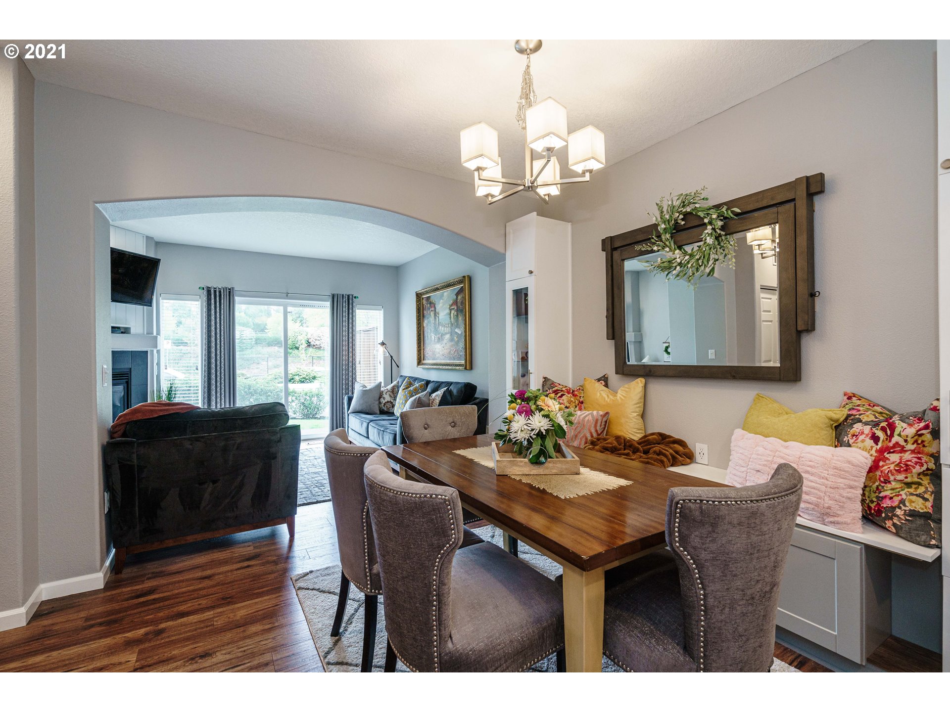 Photo #5: 21386287 Listing 