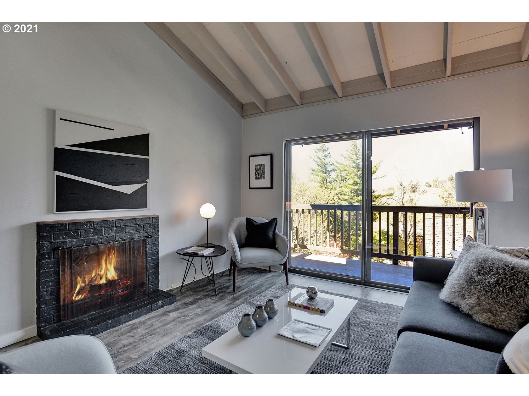 Photo #5: 21387311 Listing 