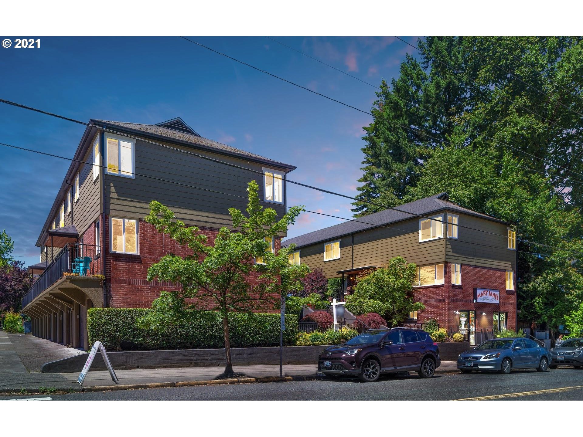 Photo #2: 21387746 Listing 