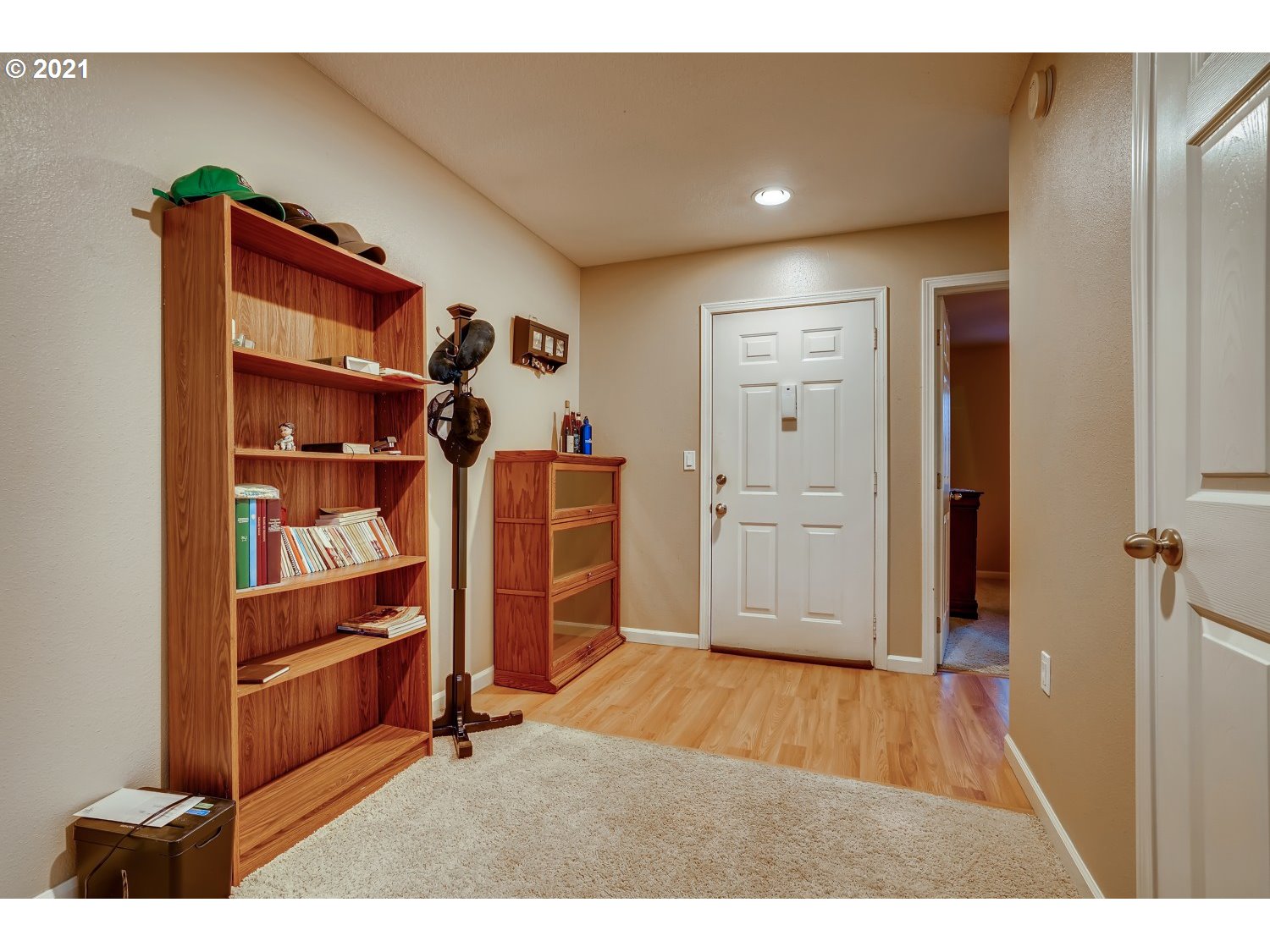 Photo #5: 21387983 Listing 