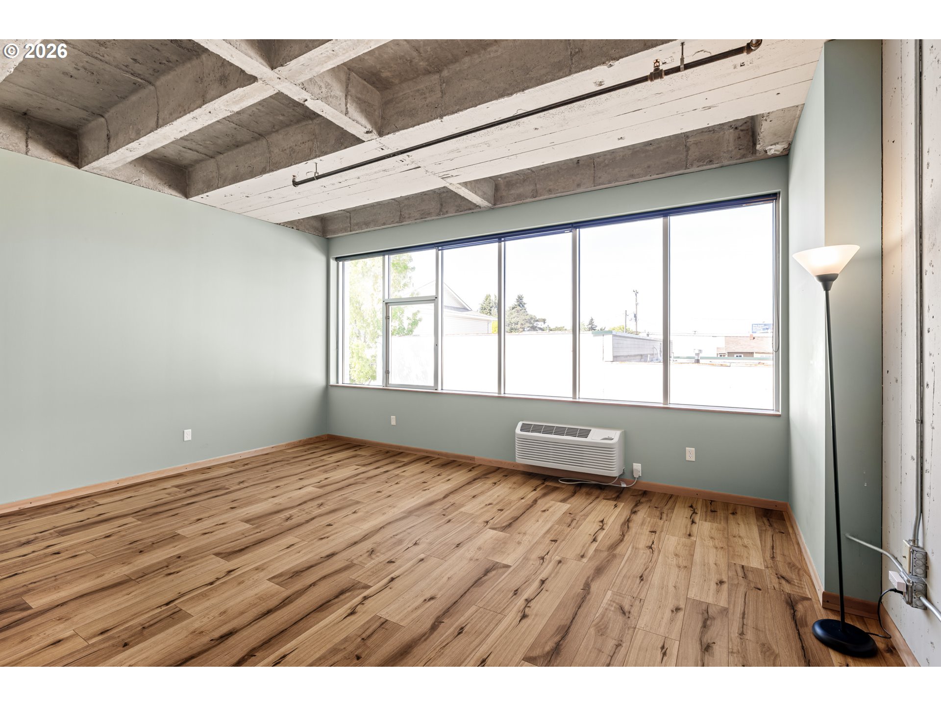 Photo #4: 213900130 Listing: Photo #4