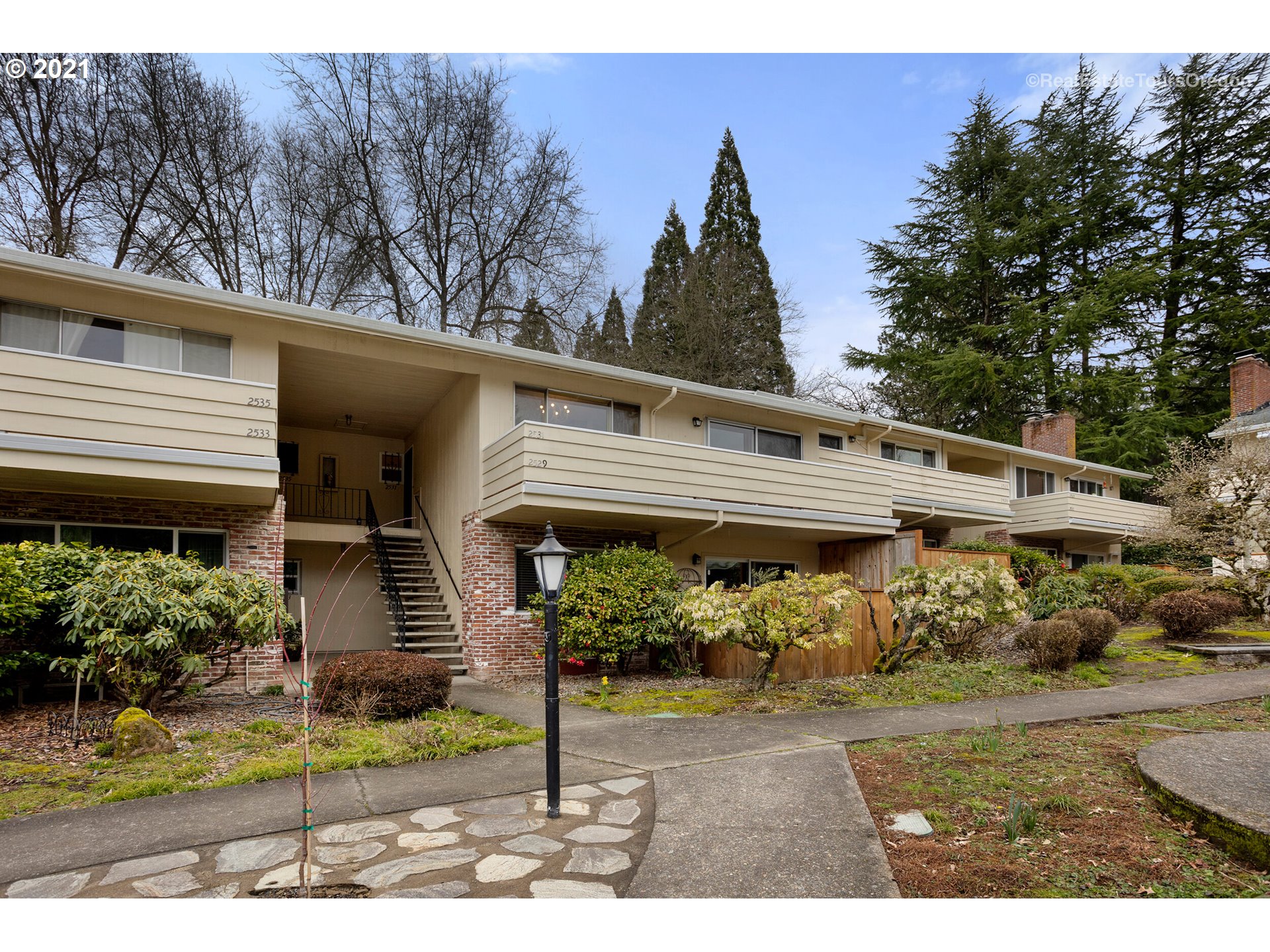 Photo #2: 21390423 Listing 