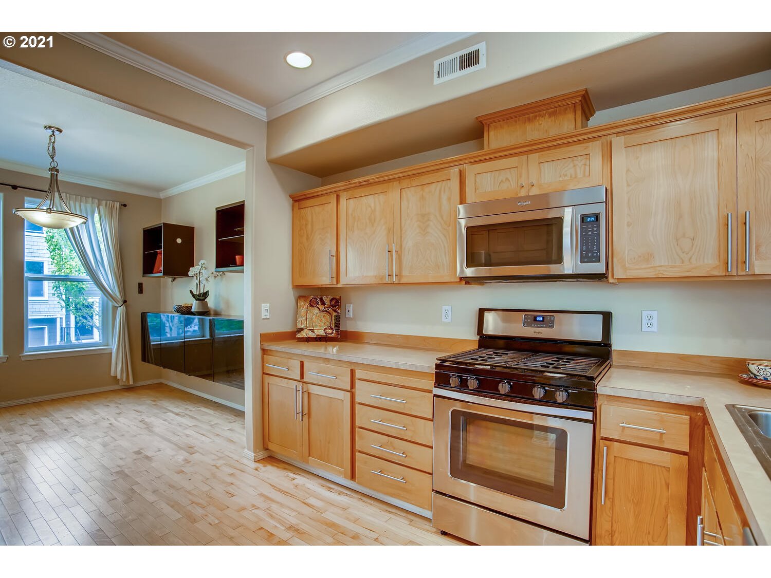 Photo #6: 21392622 Listing 