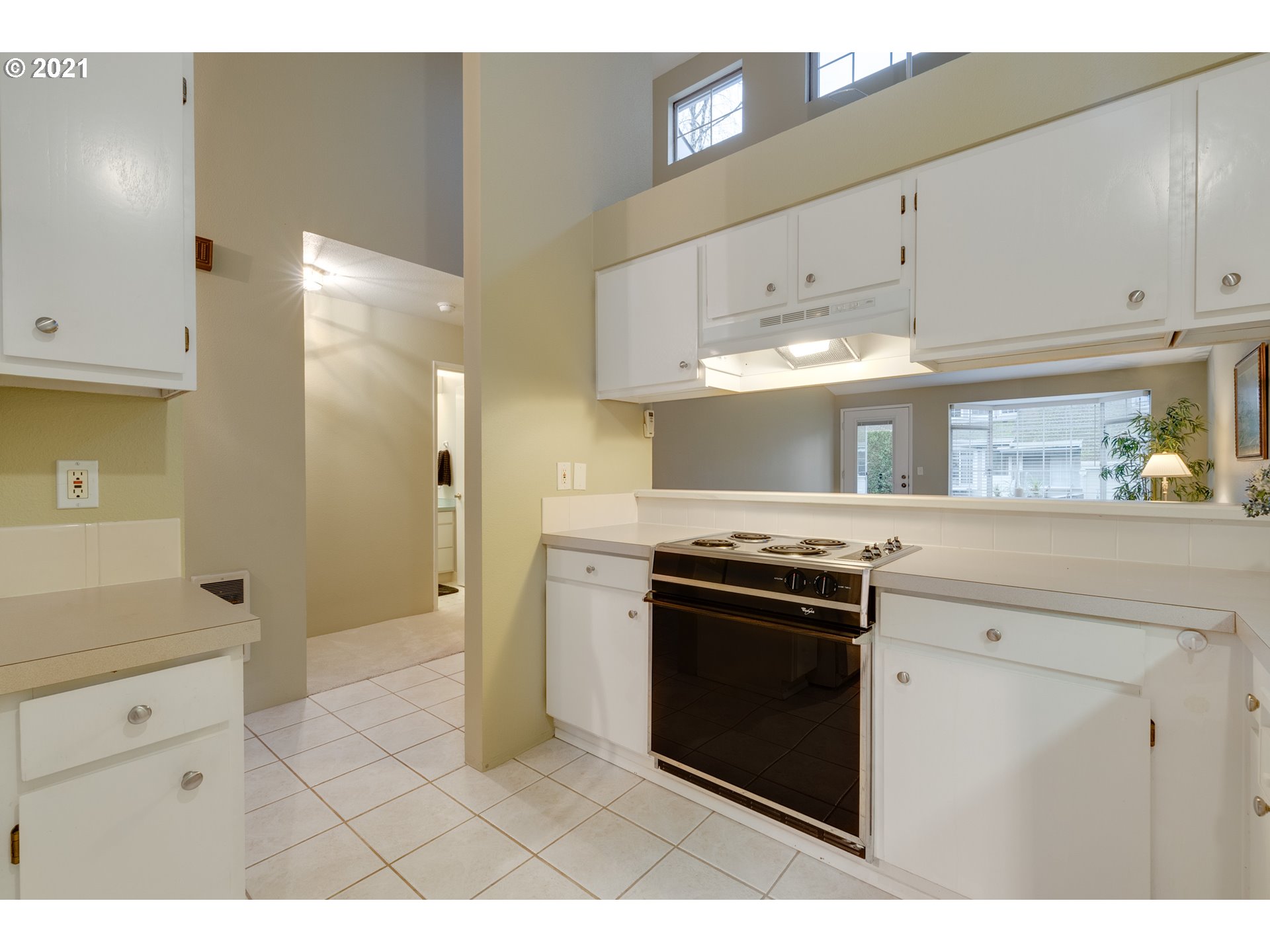 Photo #2: 21392719 Listing 