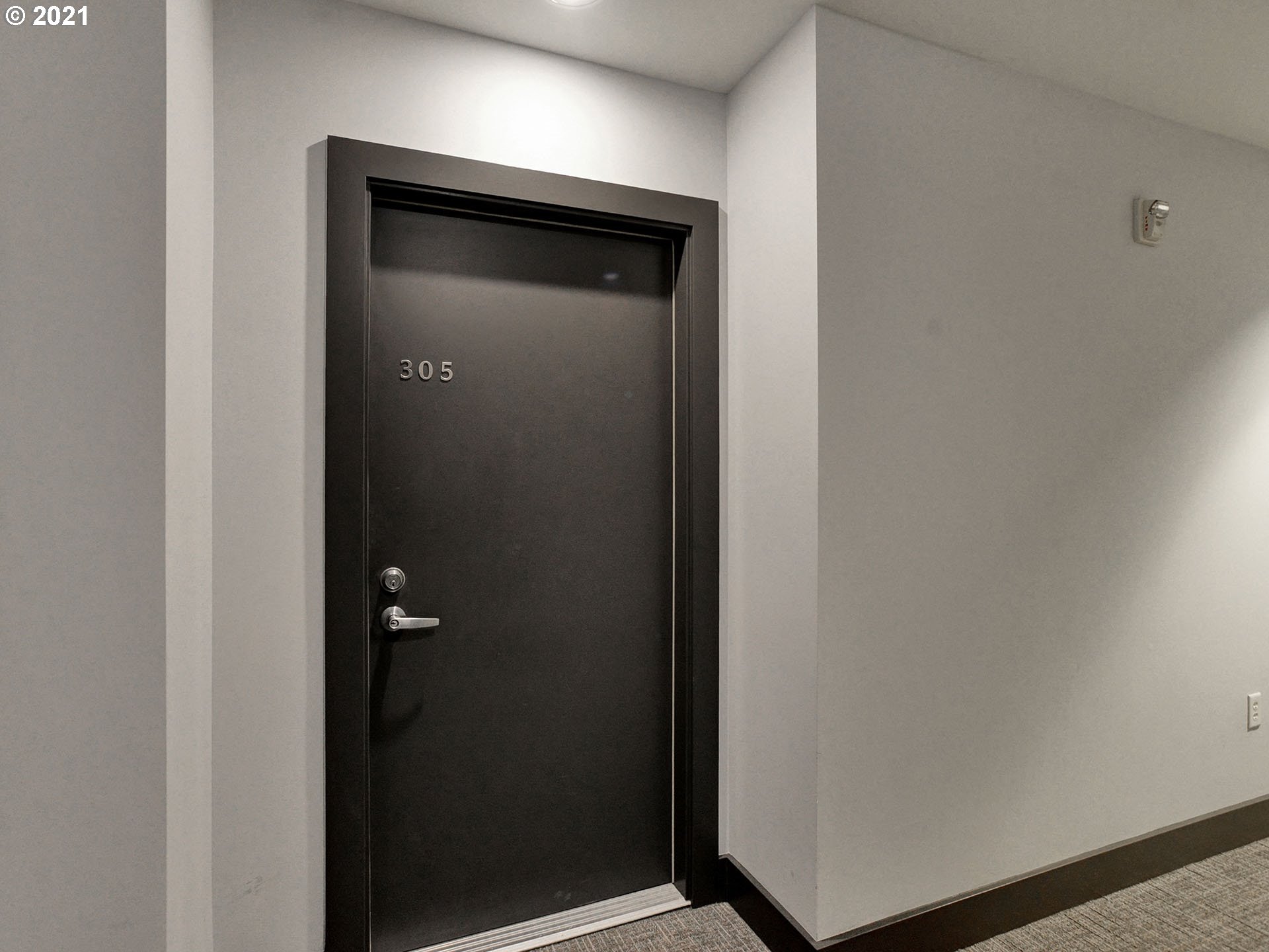 Photo #3: 21394197 Listing 
