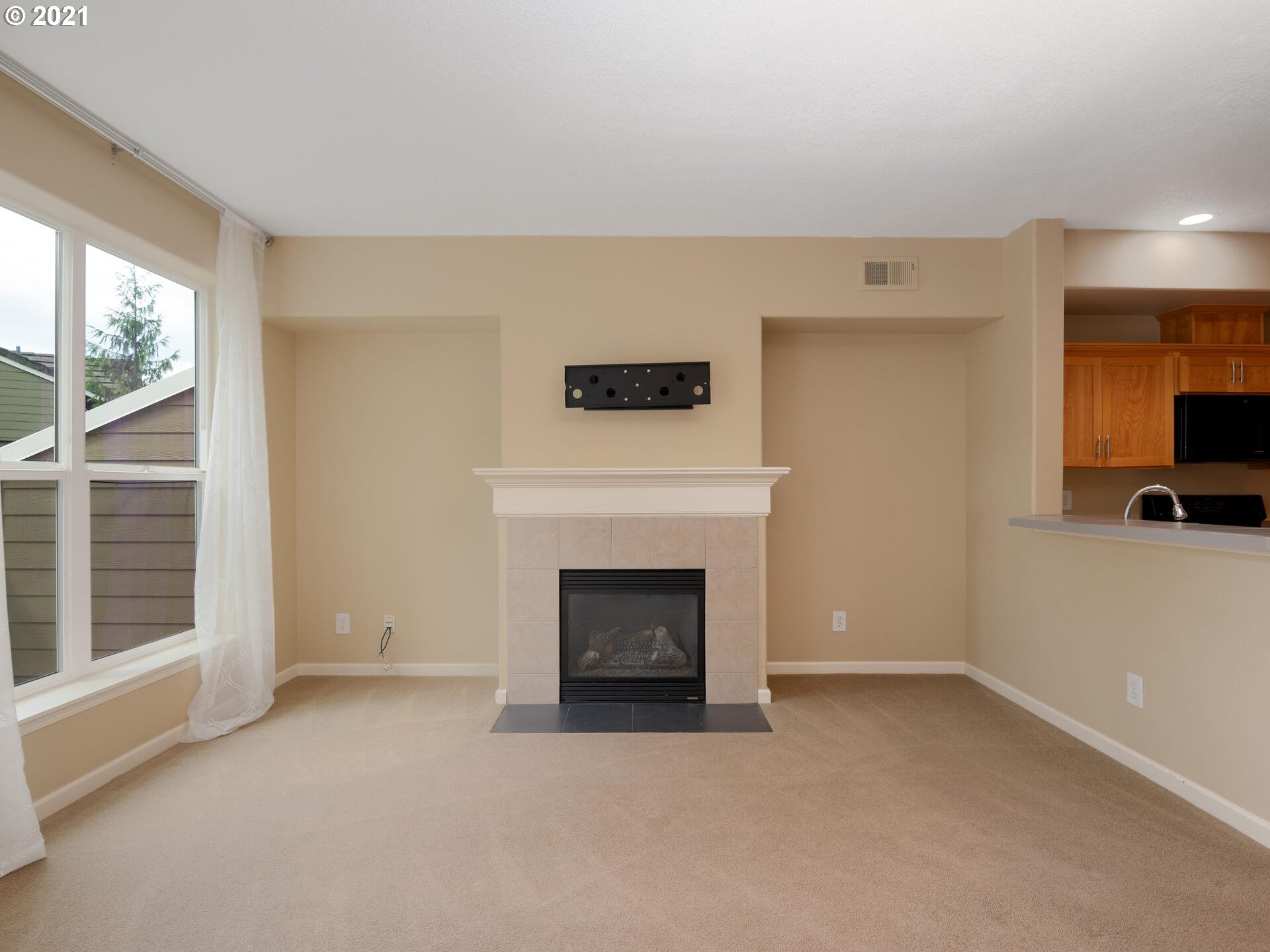 Photo #6: 21394439 Listing 