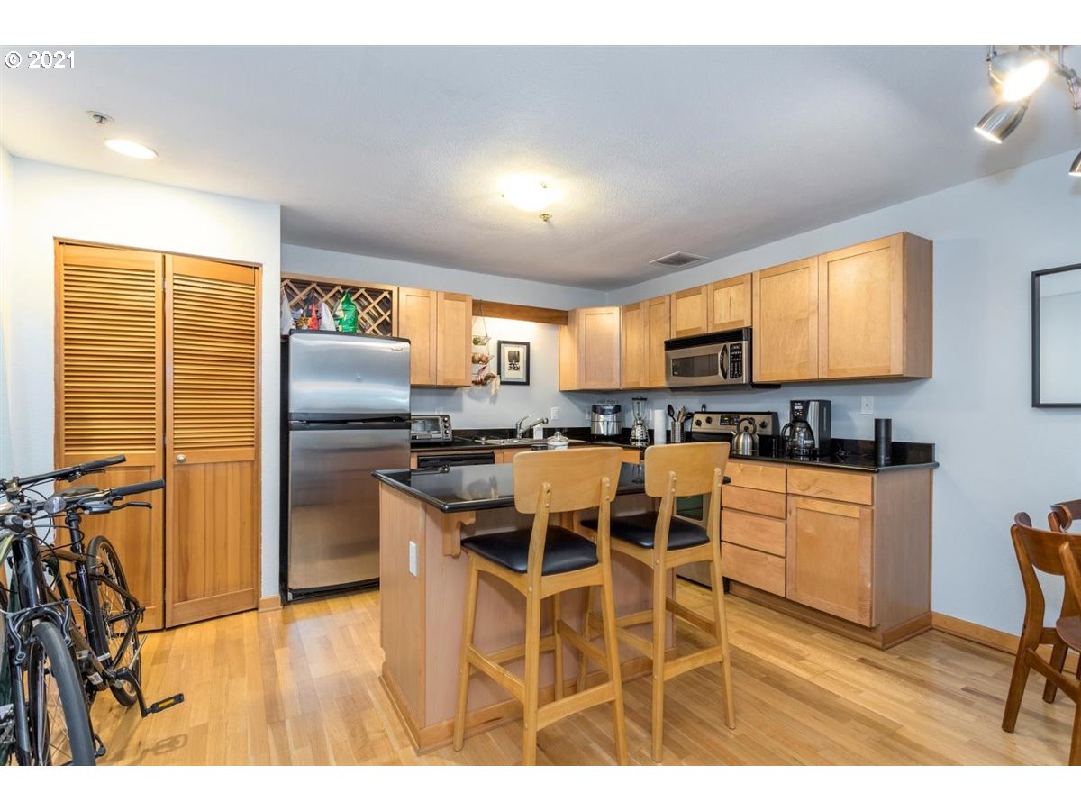 Photo #3: 21397646 Listing 