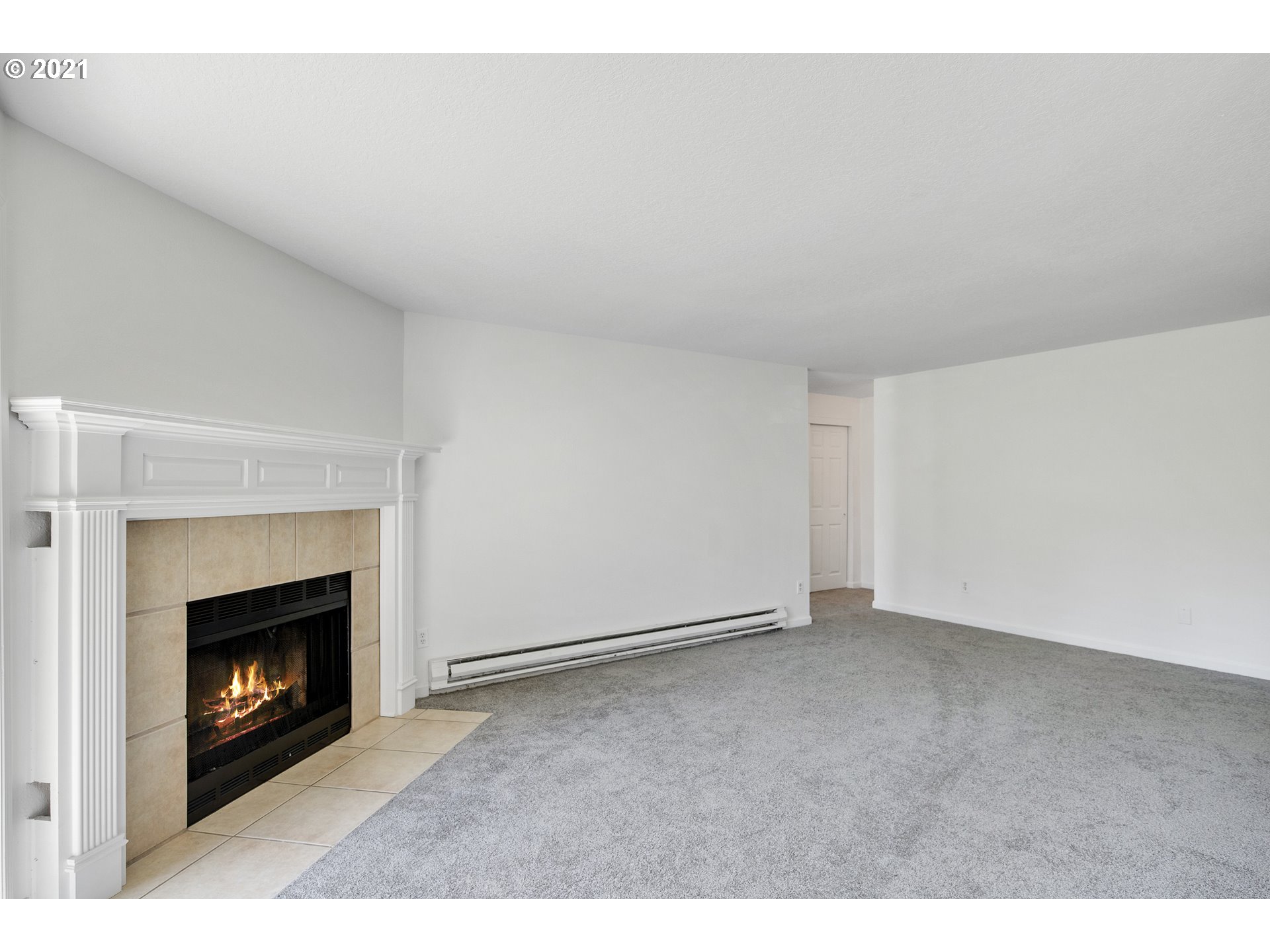 Photo #3: 21398658 Listing 