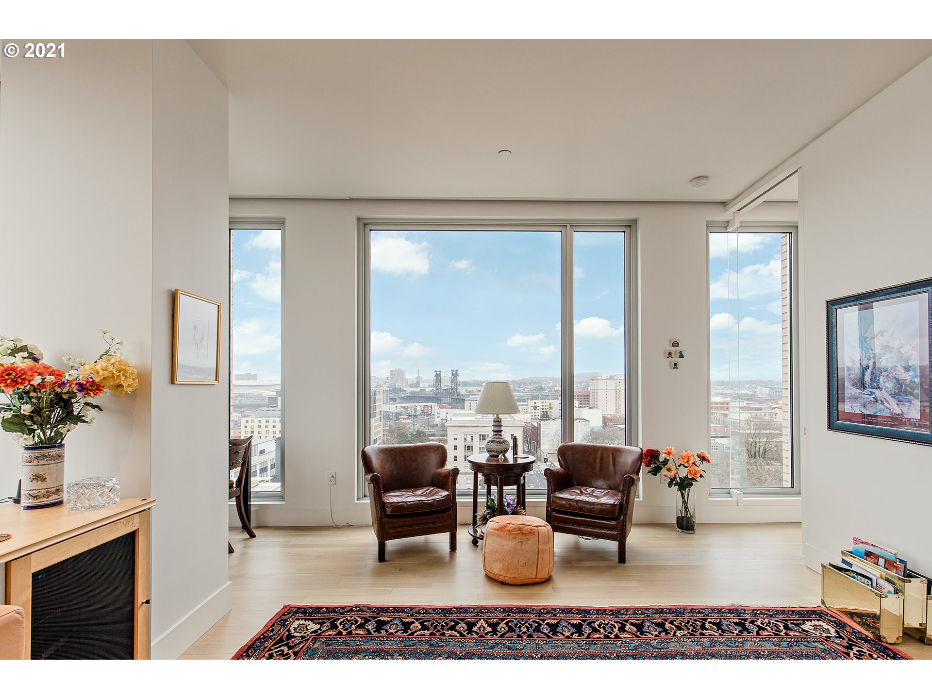 Photo #5: 21399632 Listing 