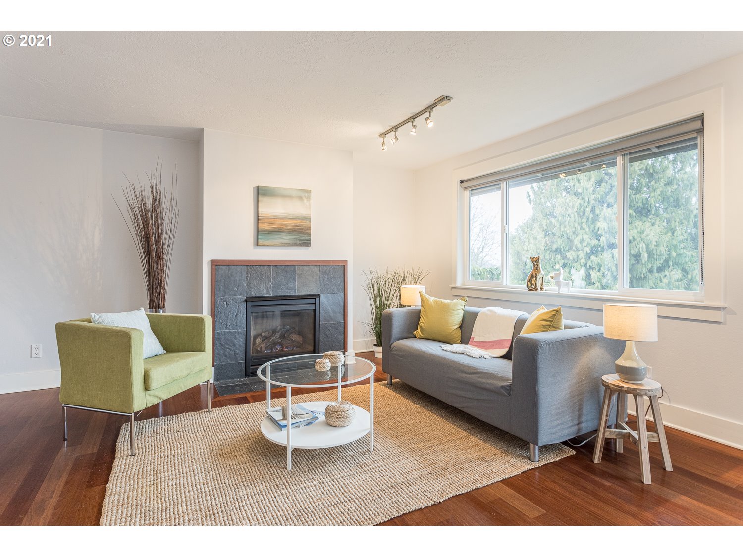 Photo #4: 21400964 Listing 
