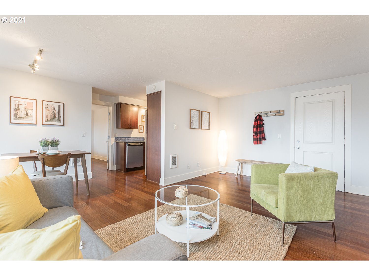 Photo #6: 21400964 Listing 