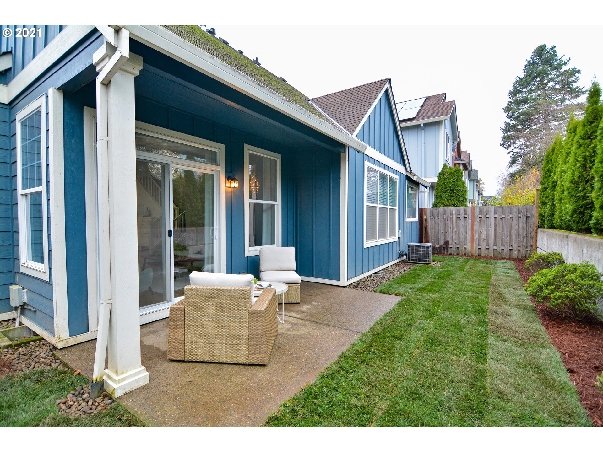 Photo #5: 21402853 Listing 