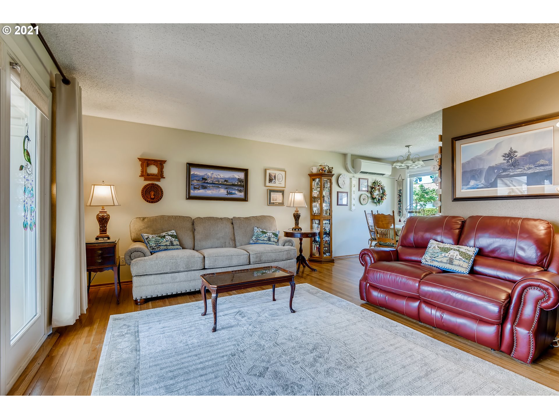 Photo #2: 21402868 Listing 