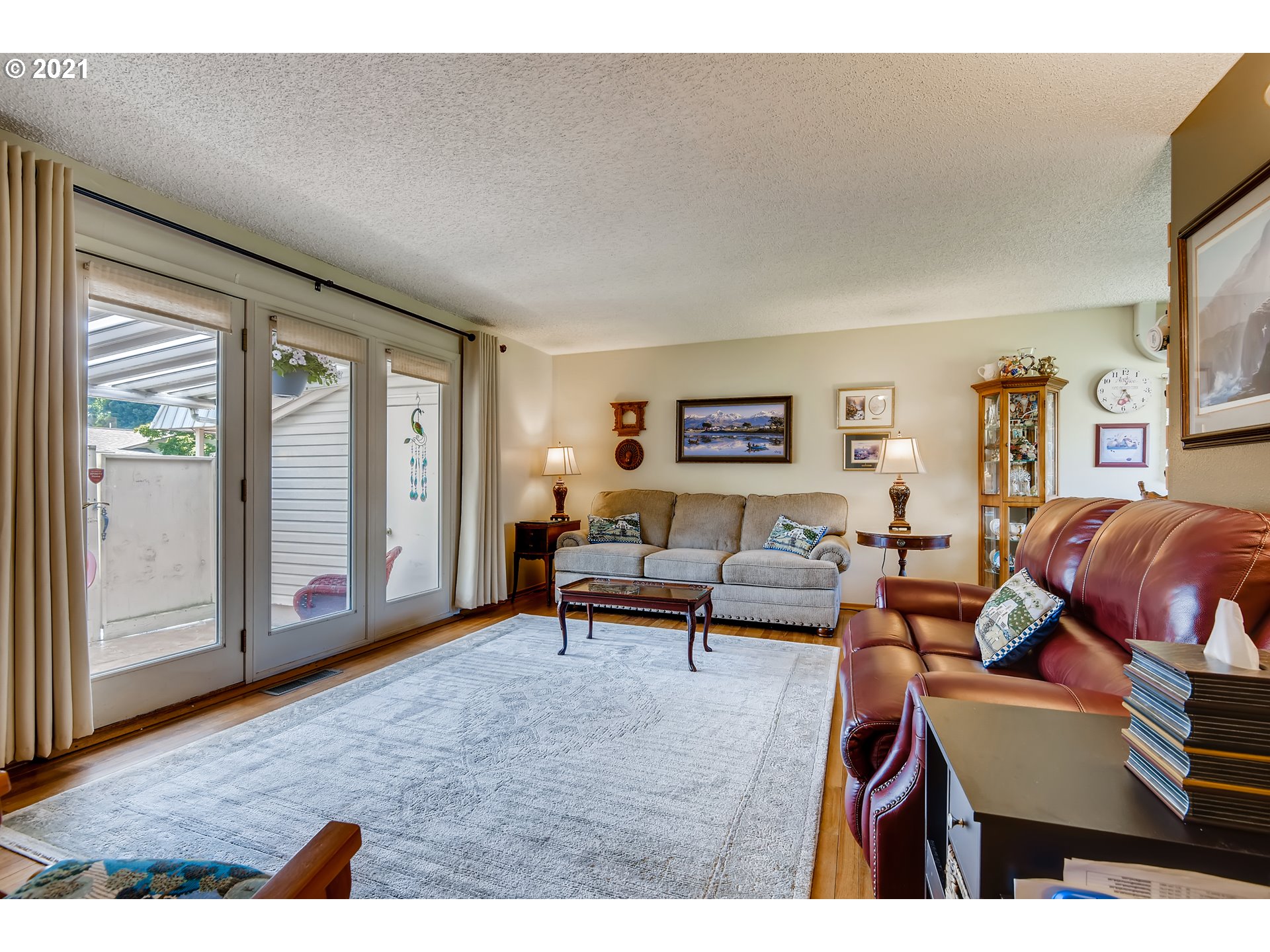 Photo #3: 21402868 Listing 
