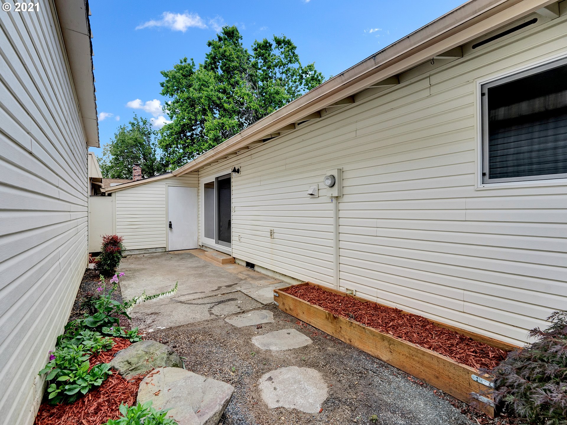 Photo #4: 21411964 Listing 
