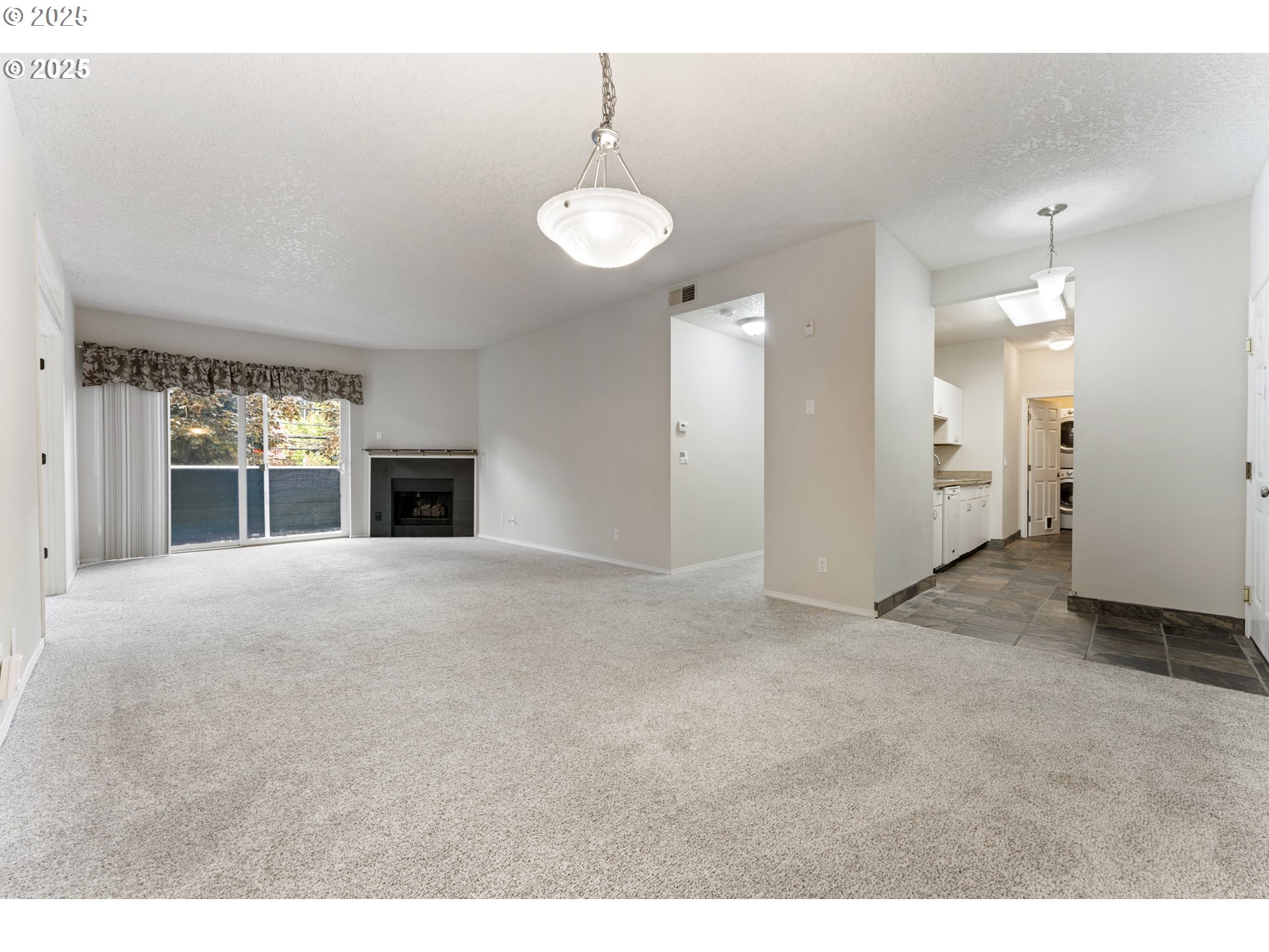 Photo #24: 214145358 Listing: Photo #24