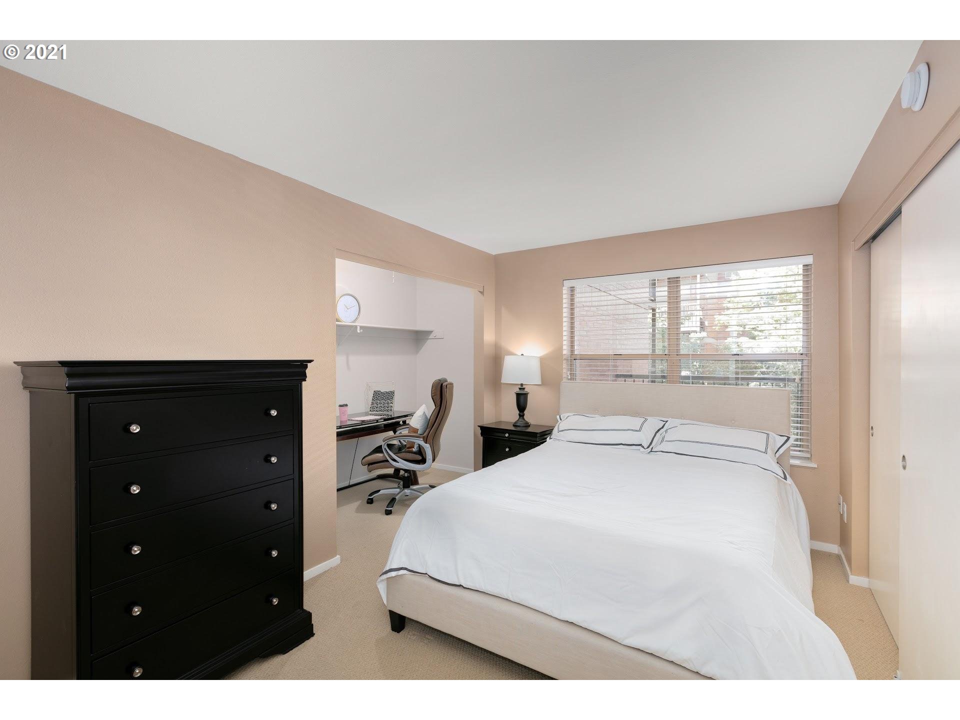 Photo #6: 21415068 Listing 