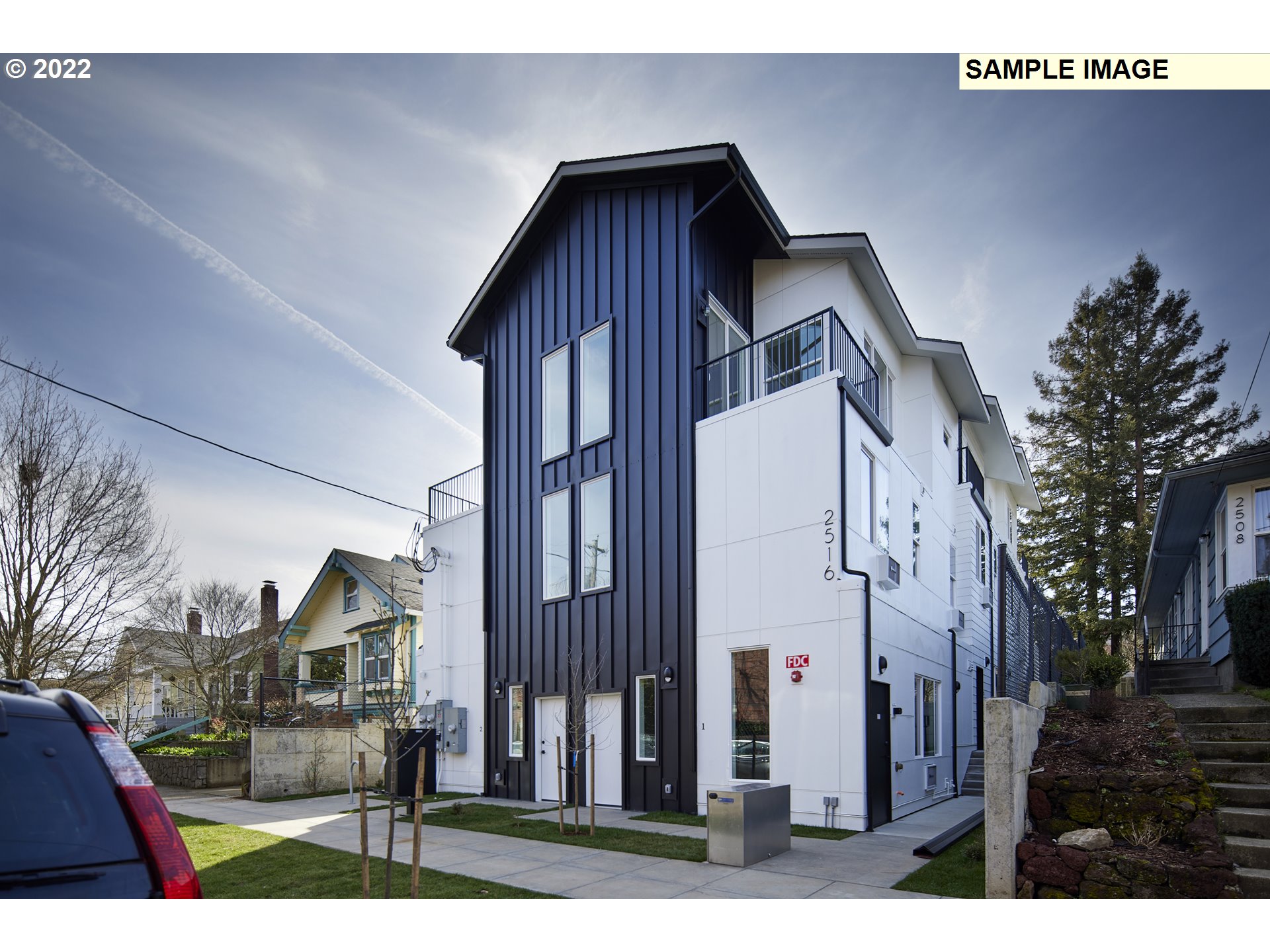 More Details about MLS # 21416591 : 2516 NE FLANDERS ST 3