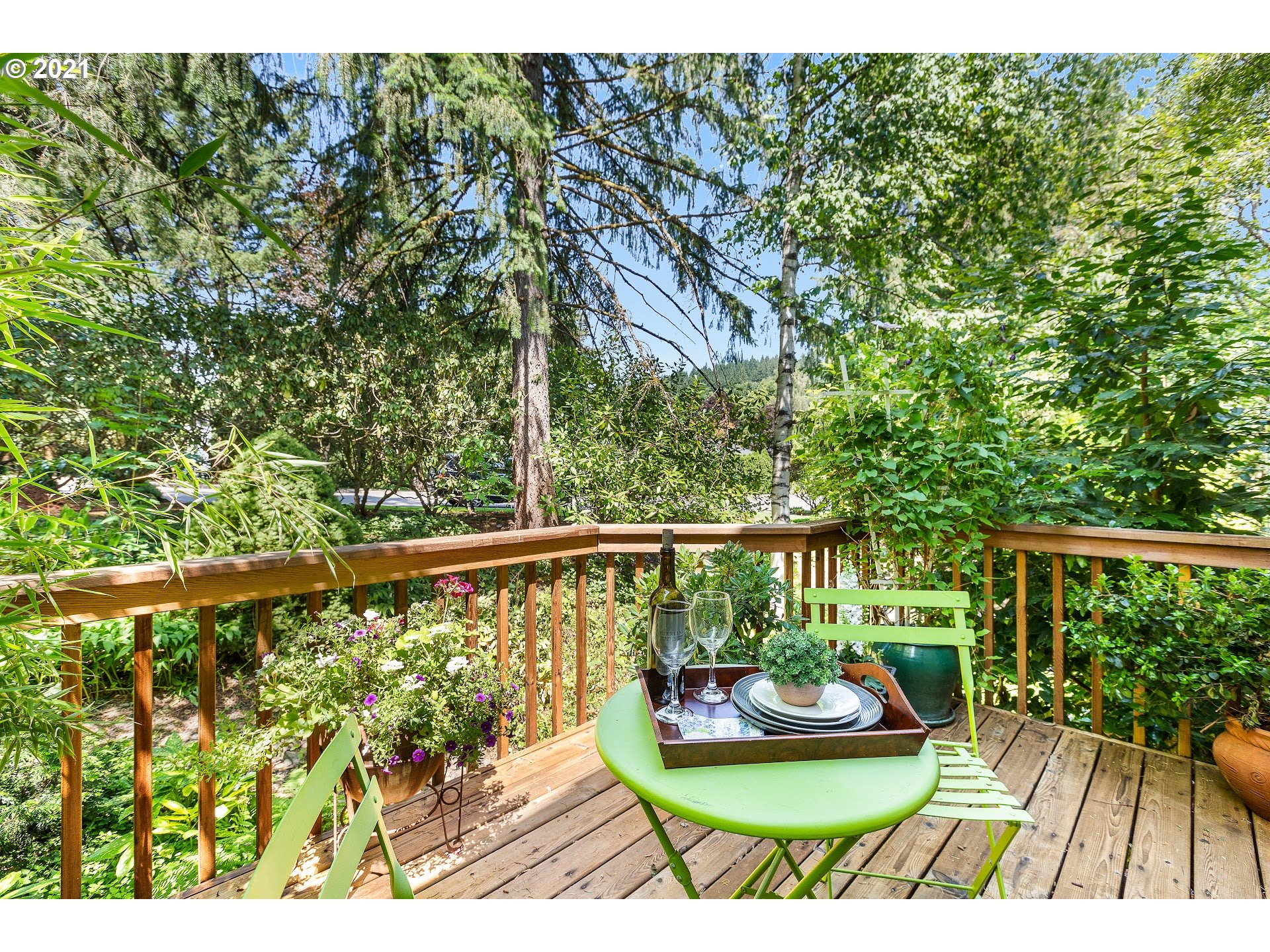 Photo #2: 21418372 Listing 