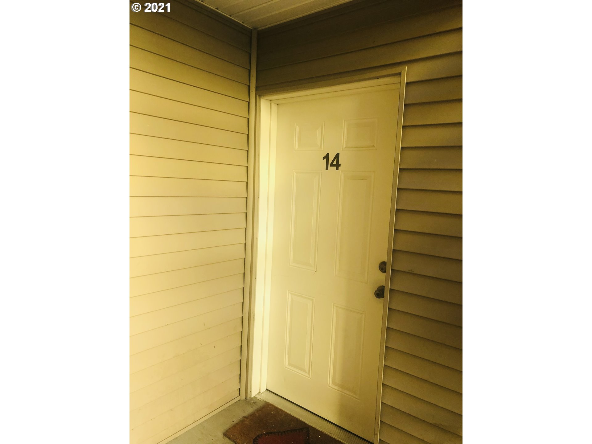 Photo #5: 21418942 Listing 