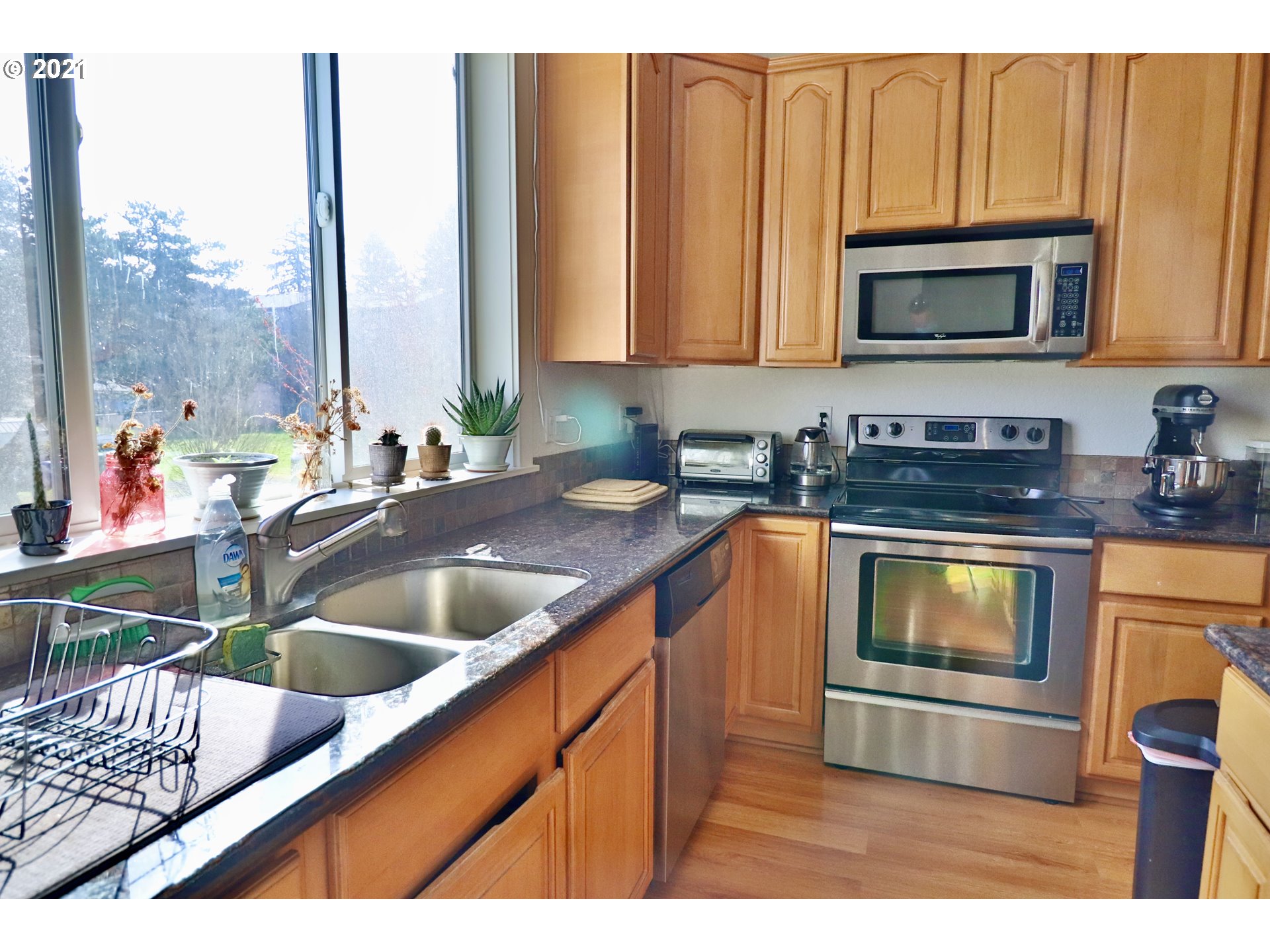 Photo #4: 21419339 Listing 