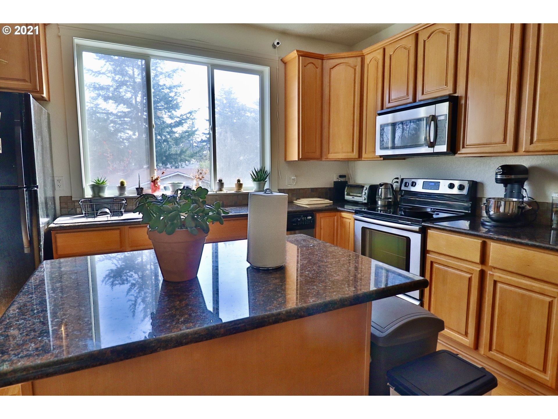 Photo #2: 21419339 Listing 