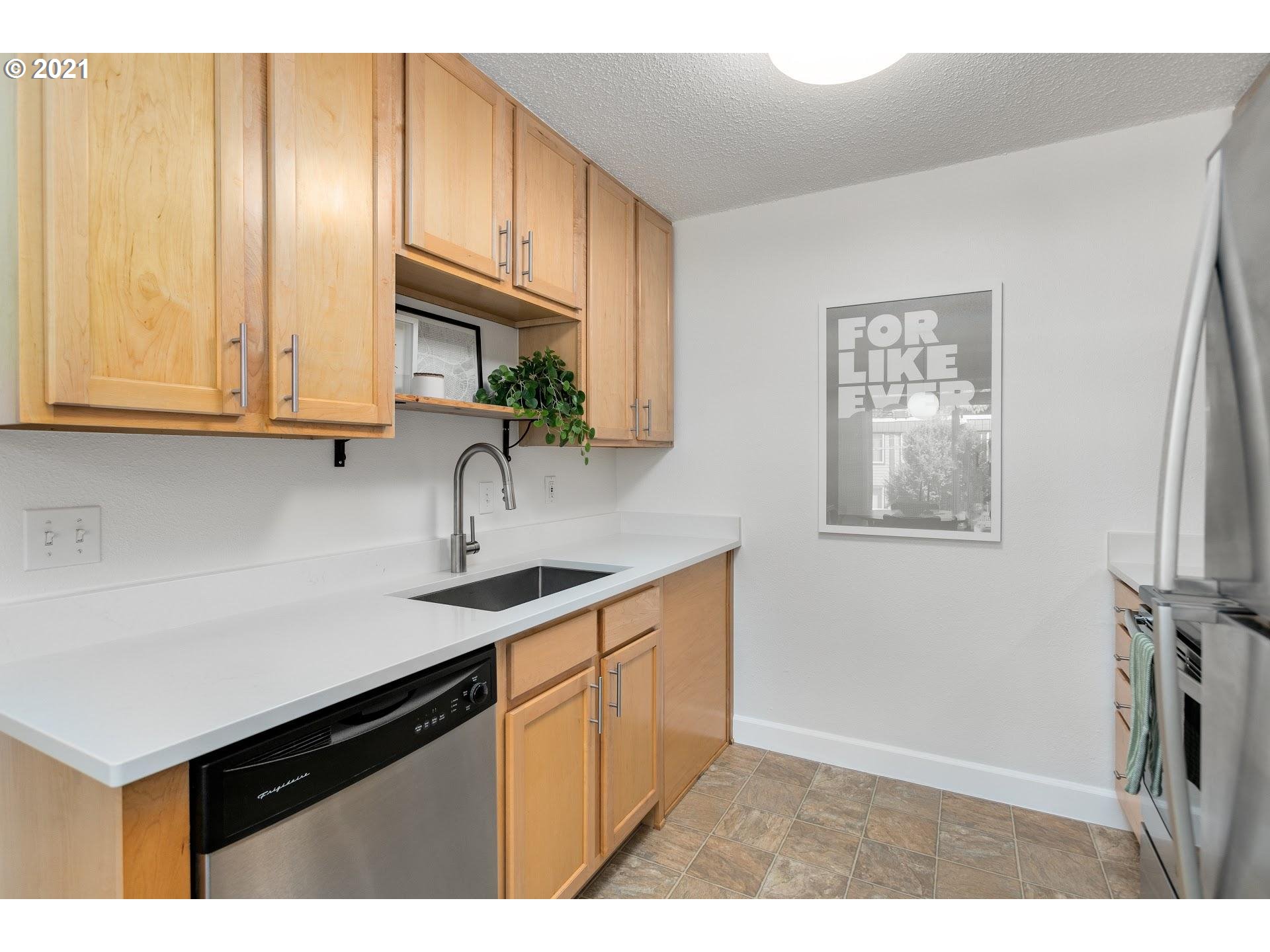 Photo #4: 21420671 Listing 