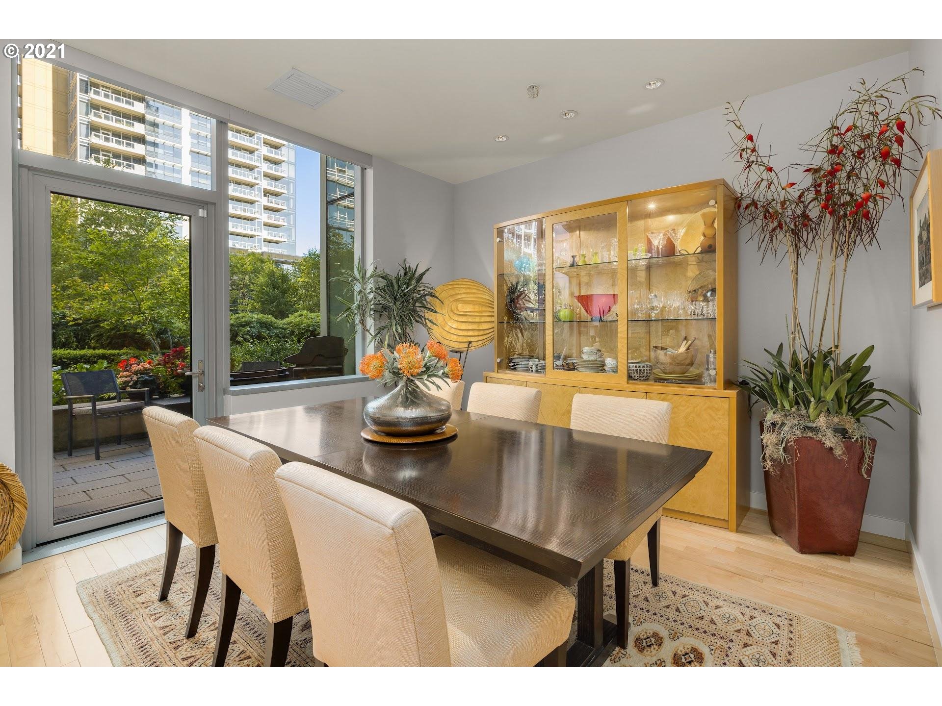 Photo #5: 21421744 Listing 