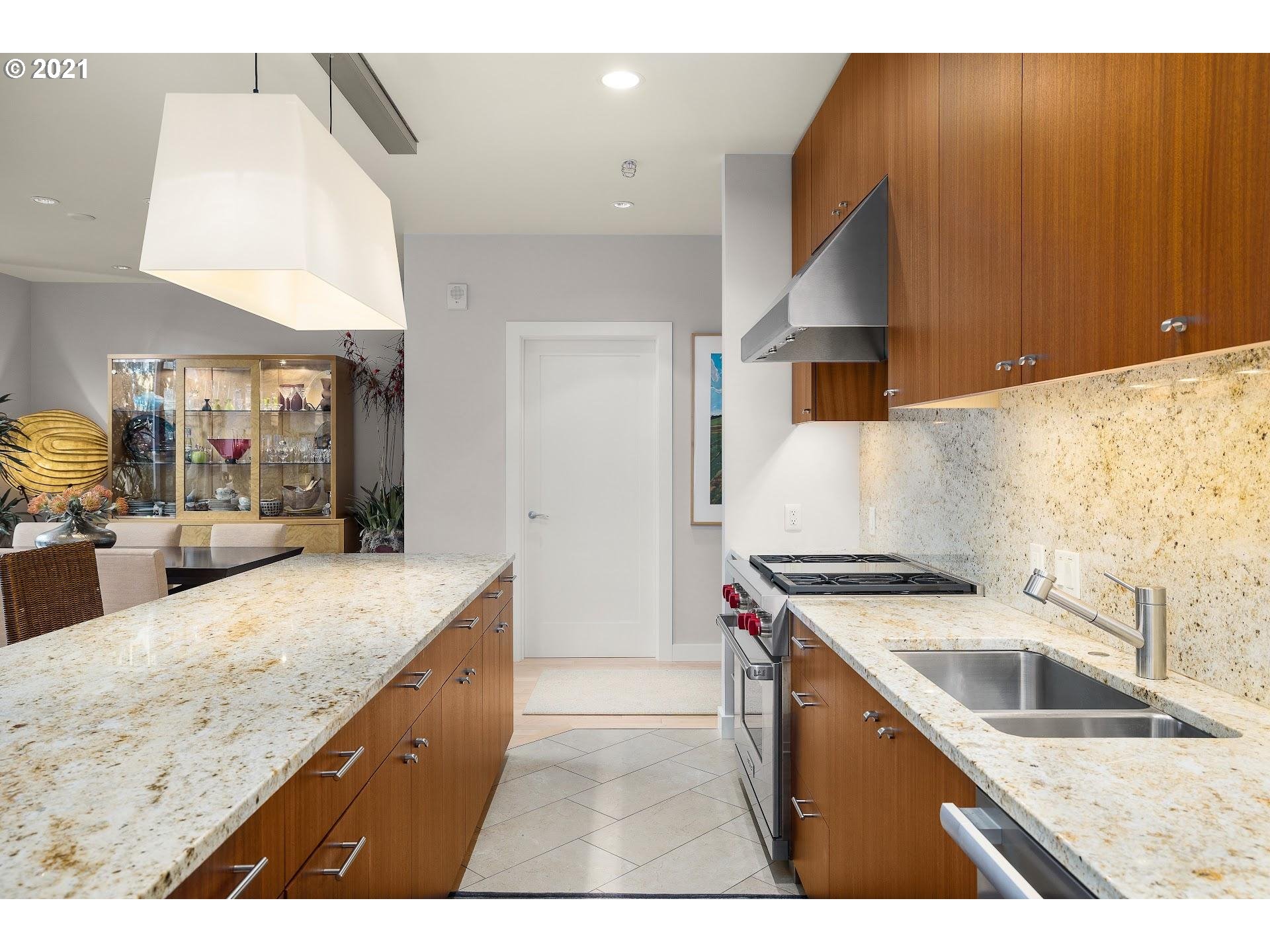 Photo #3: 21421744 Listing 