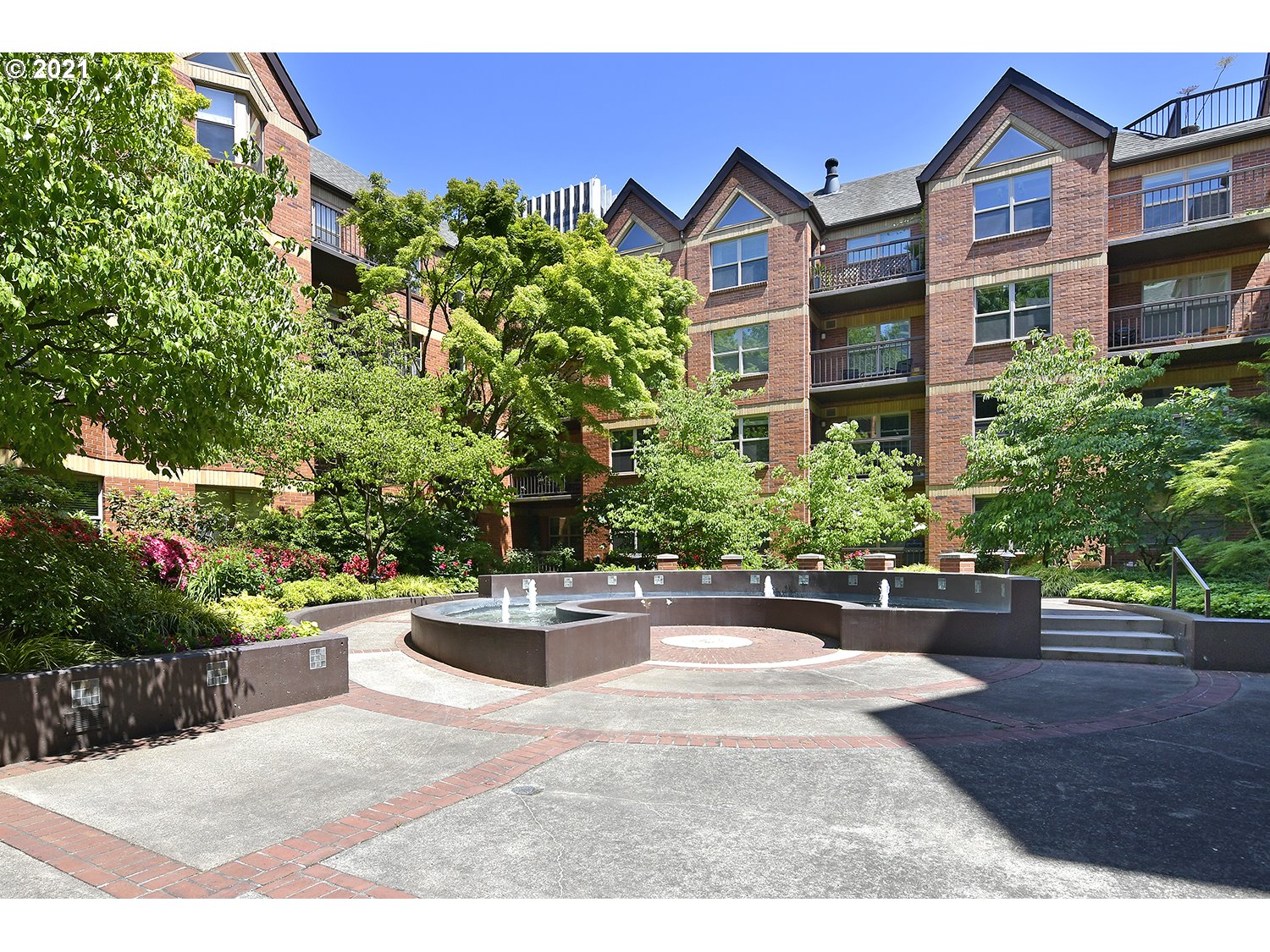 Photo #6: 21422546 Listing 