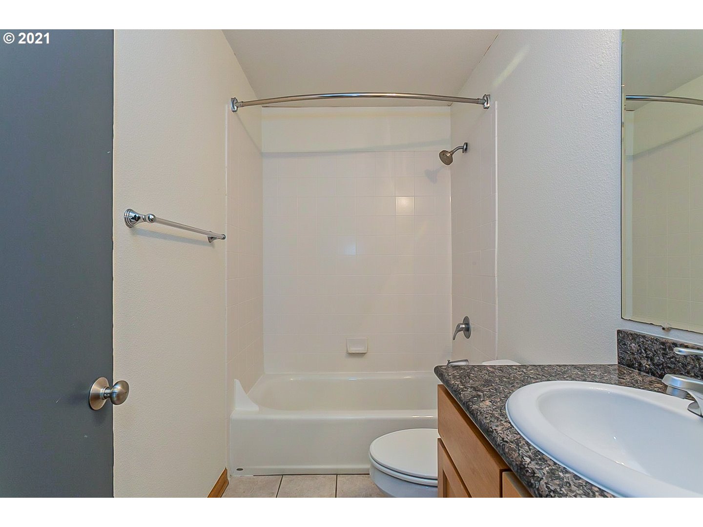 Photo #4: 21423440 Listing 